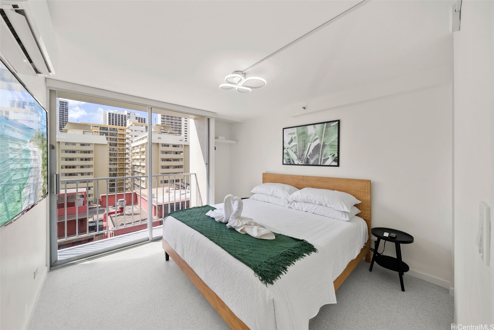 Honolulu, Hawaii, 96815, United States, 1 Bedroom Bedrooms, ,1 BathroomBathrooms,Residential,For Sale,1917865