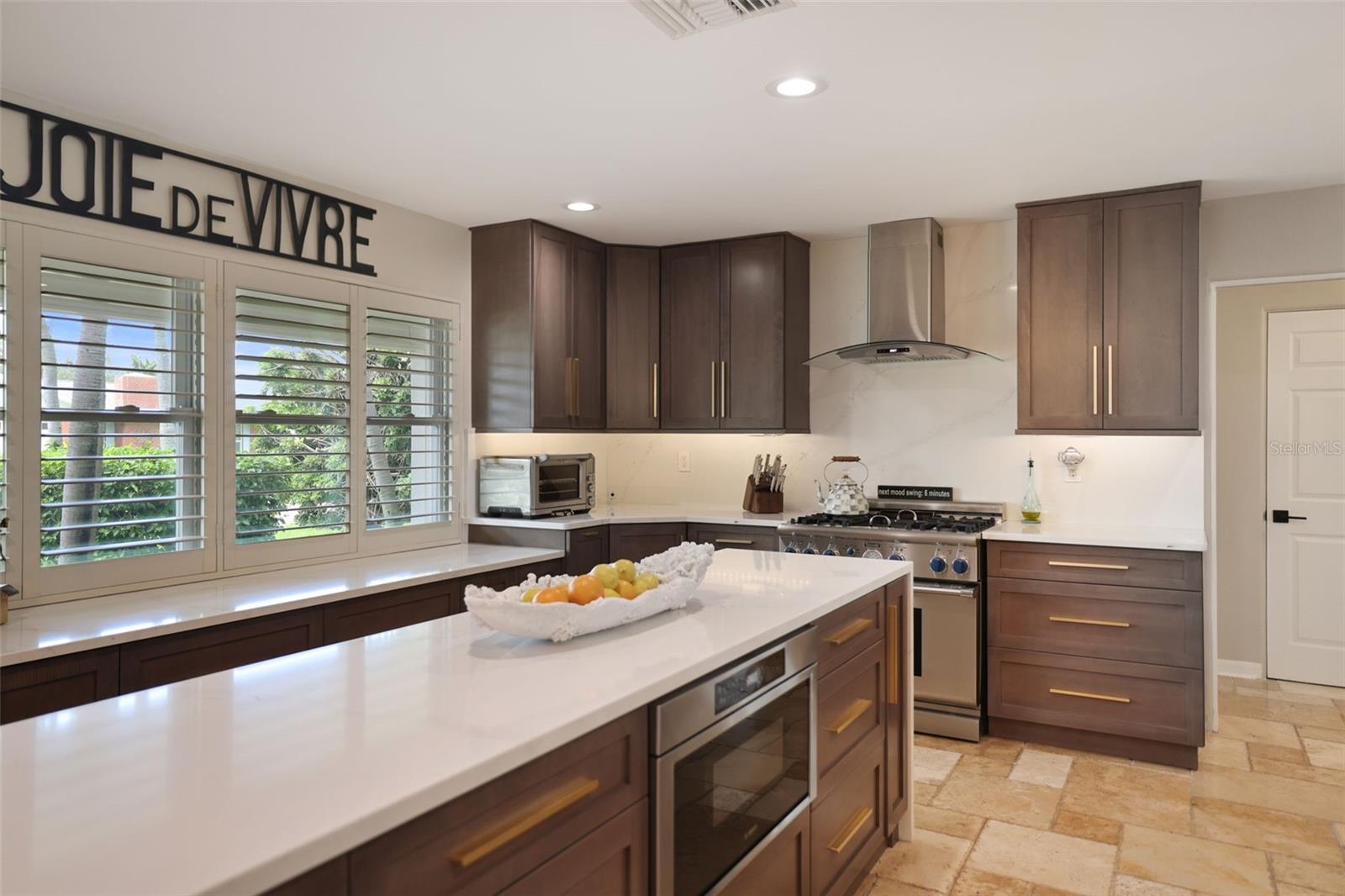 St. Petersburg, Florida, 33707, United States, 3 Bedrooms Bedrooms, ,2 BathroomsBathrooms,Residential,For Sale,1978831