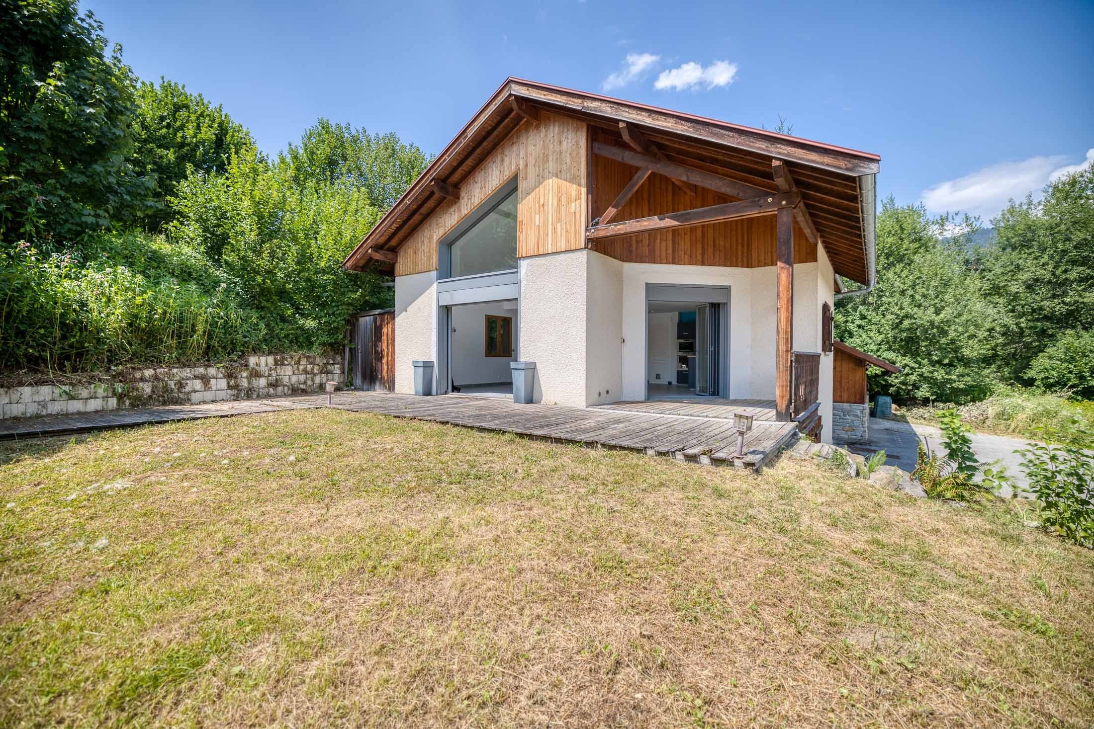  CHALET LES CARROZ D