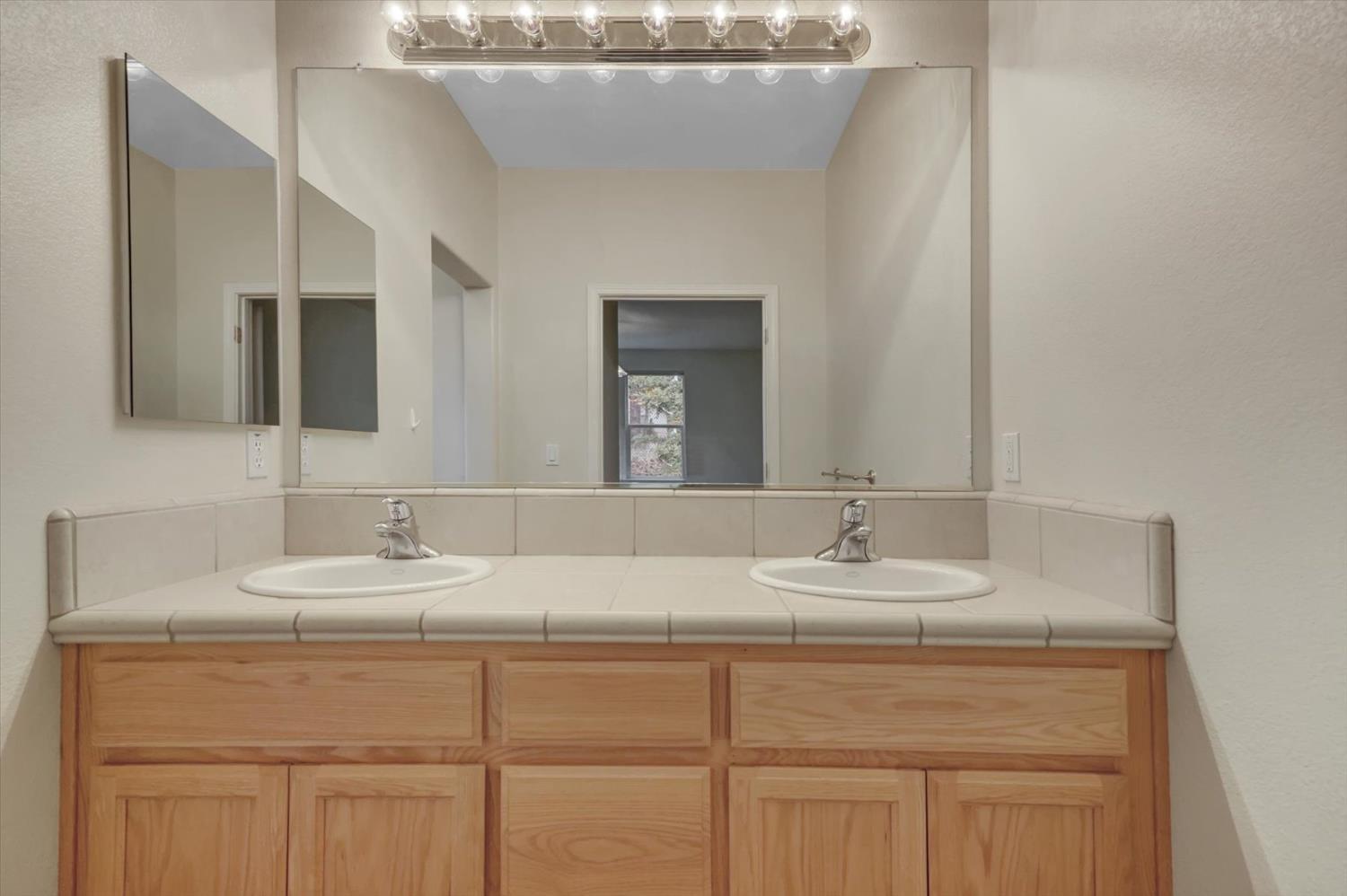 Grass Valley, California, 95945, United States, 2 Bedrooms Bedrooms, ,2 BathroomsBathrooms,Residential,For Sale,1996447