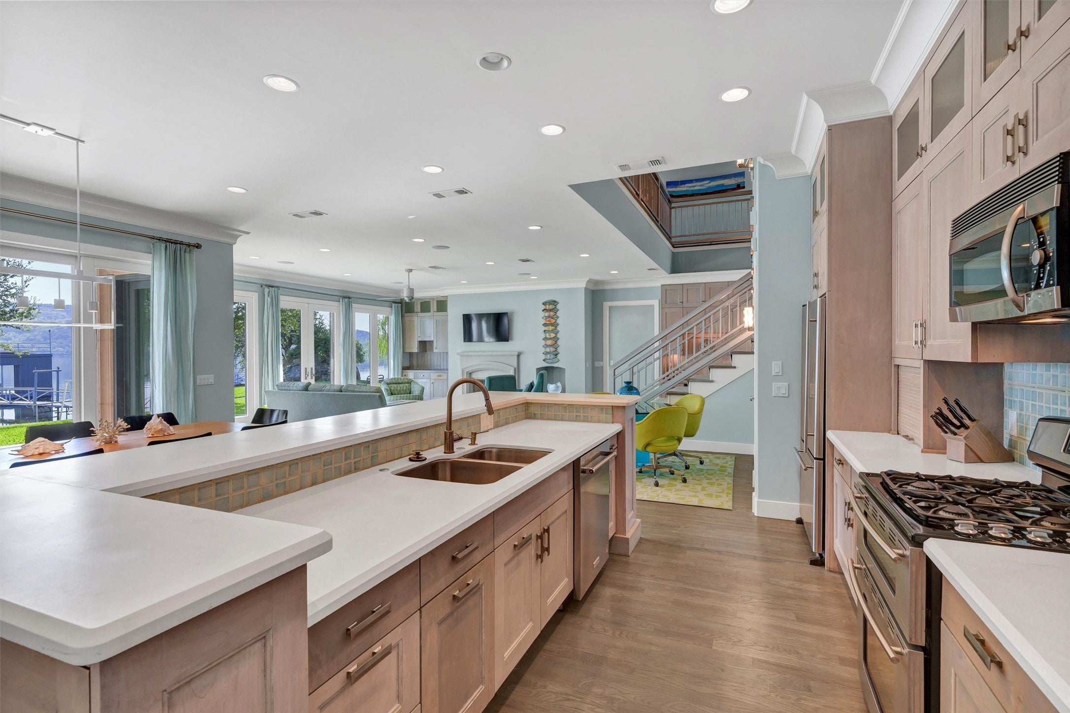 Possum Kingdom Lake, Texas, 76429, United States, 5 Bedrooms Bedrooms, ,6 BathroomsBathrooms,Residential,For Sale,1982514