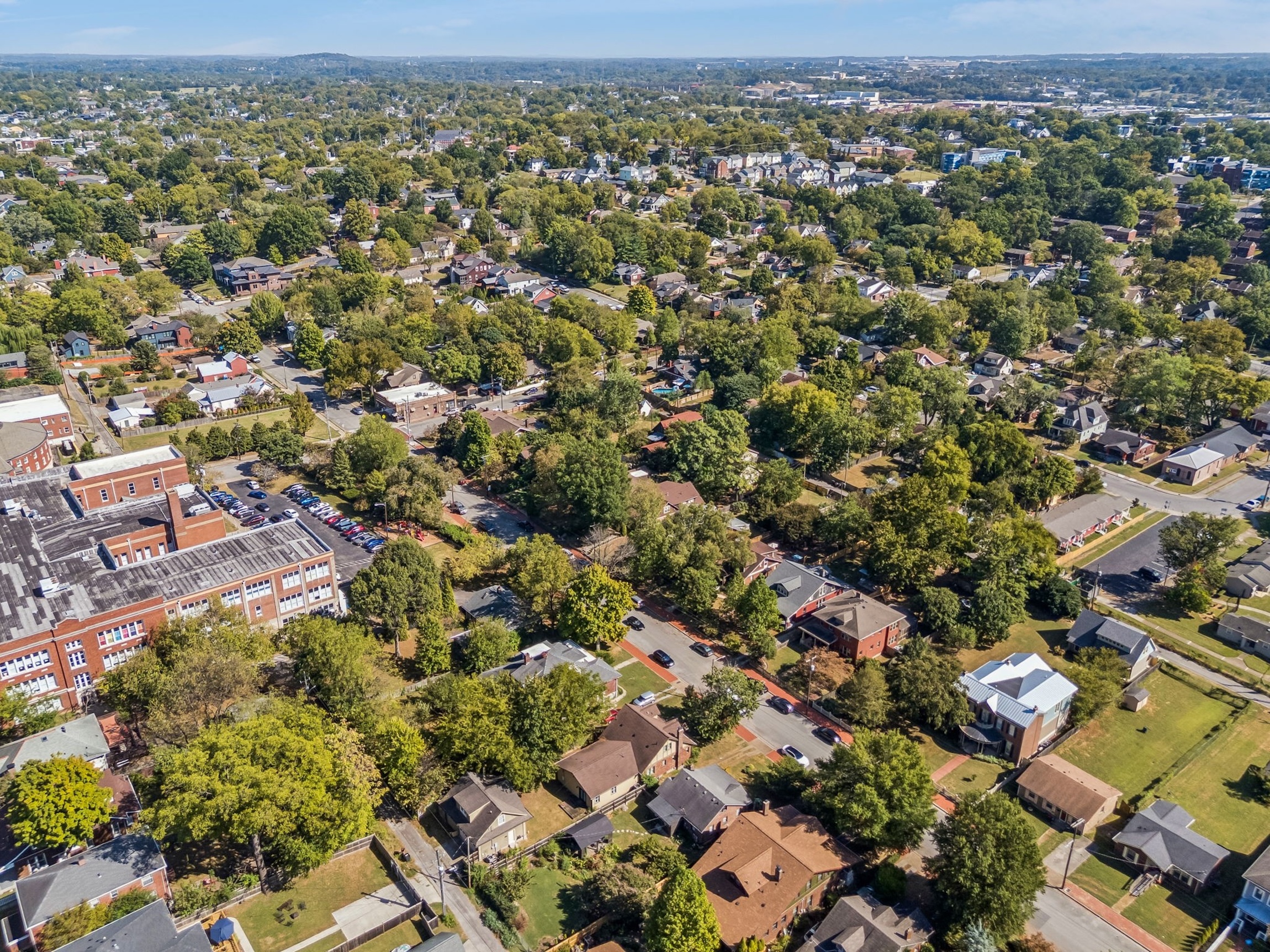  611 Fatherland St, Nashville, TN, 37206 - 物件實景