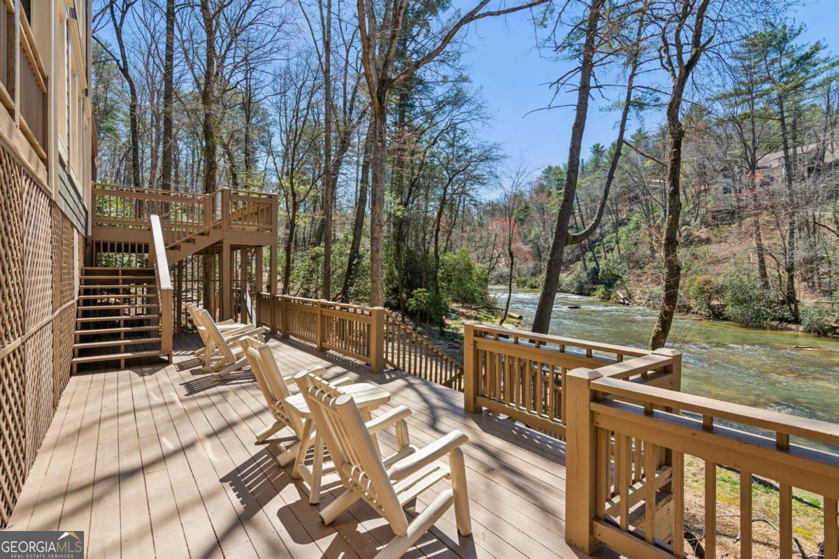 Ellijay, Georgia, 30536, United States, 5 Bedrooms Bedrooms, ,4 BathroomsBathrooms,Residential,For Sale,1880037