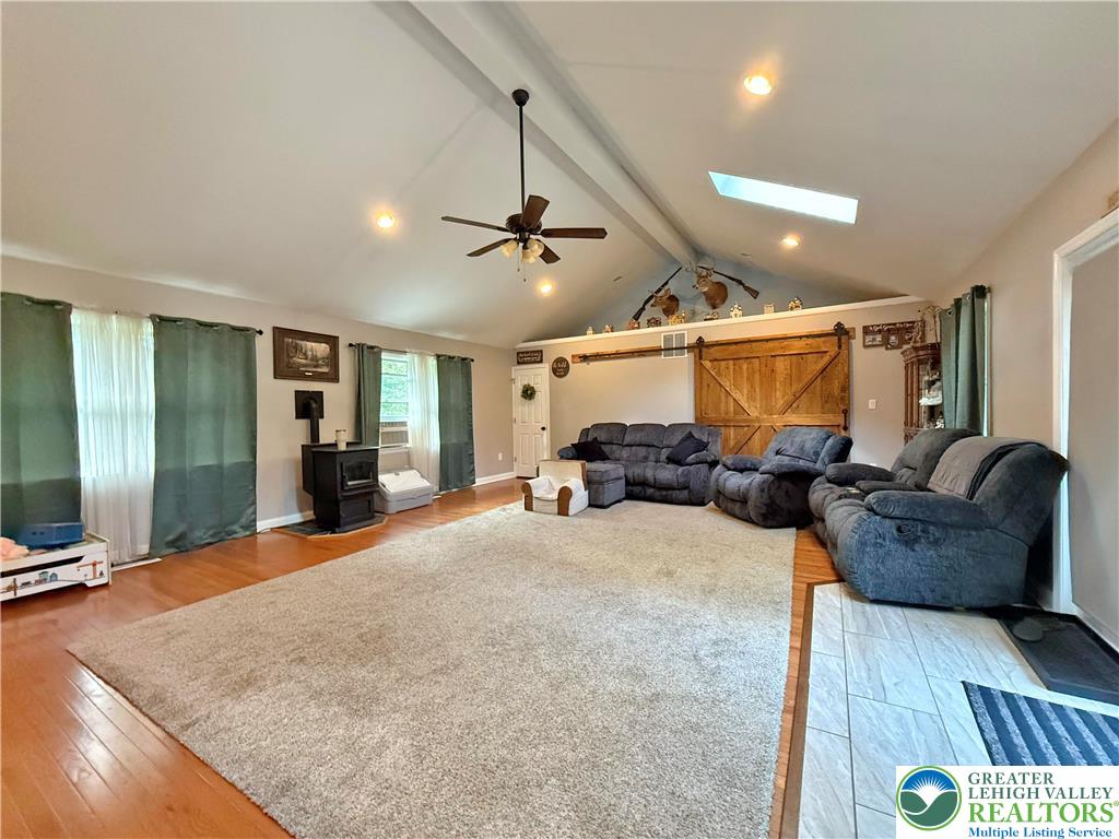 Allentown City, Pennsylvania, 18103, United States, 3 Bedrooms Bedrooms, ,2 BathroomsBathrooms,Residential,For Sale,1897296
