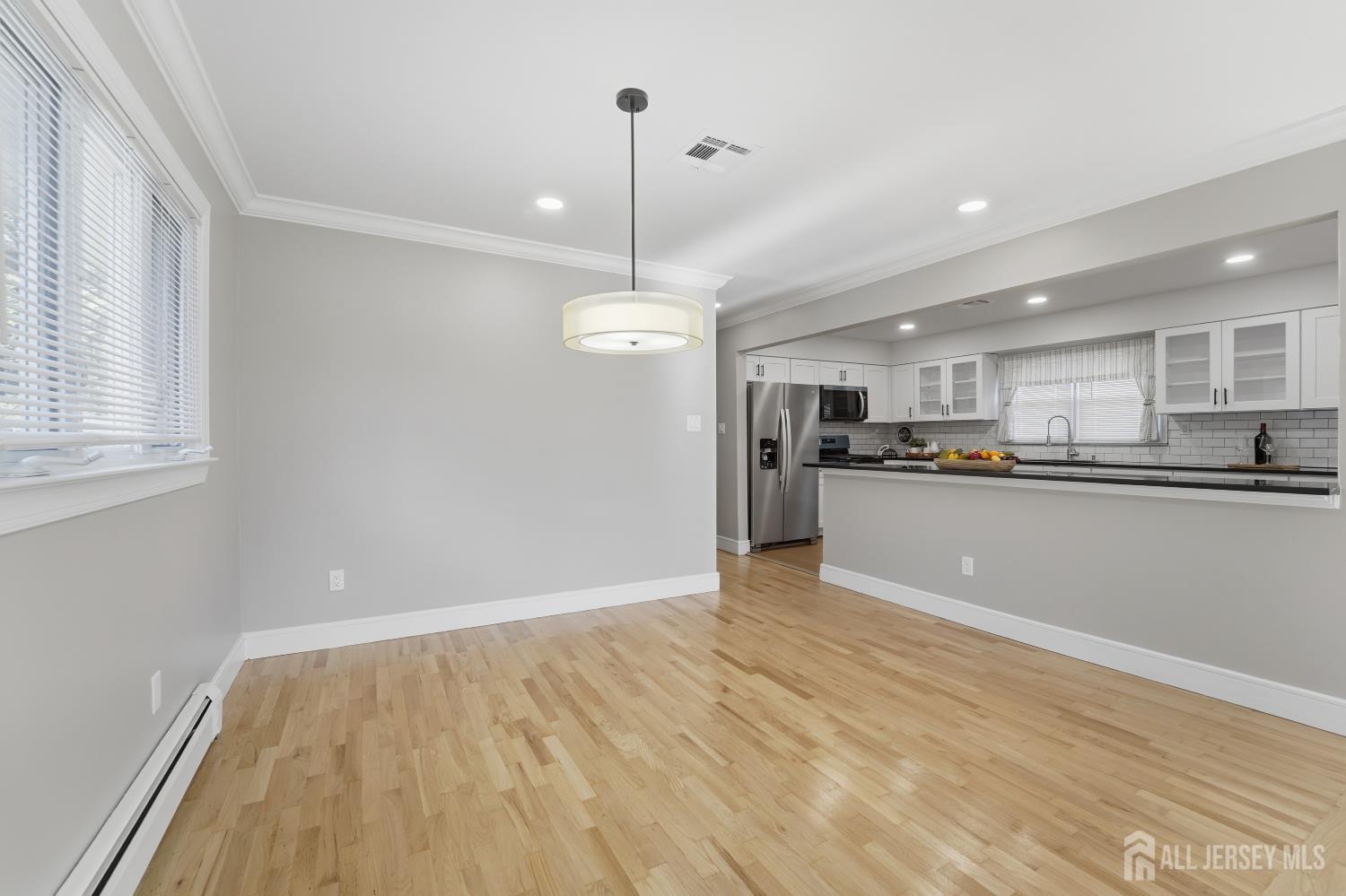 Bayonne, New Jersey, 07002, United States, ,Residential,For Sale,1992894