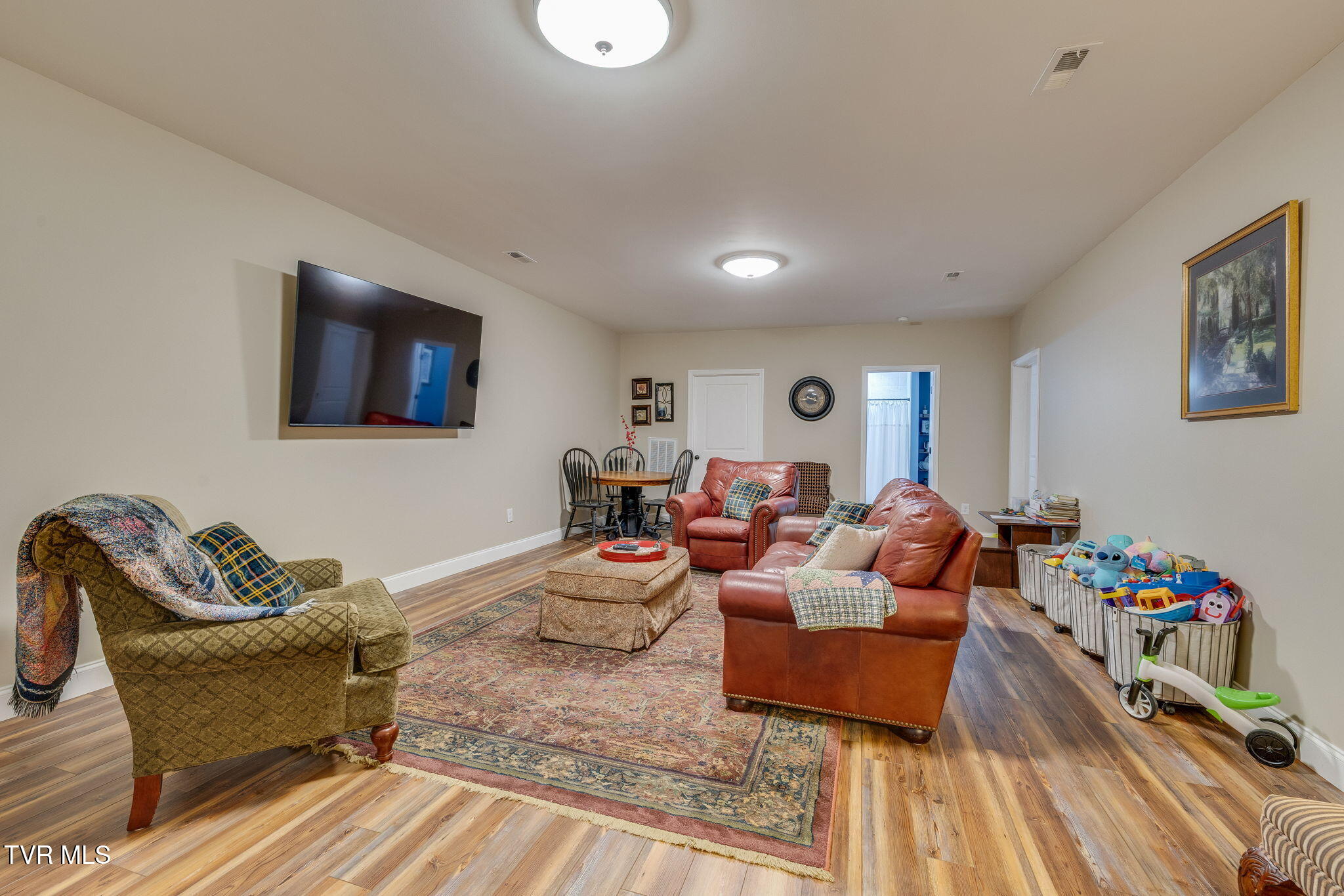 Bluff City, Tennessee, 37618, United States, 3 Bedrooms Bedrooms, ,4 BathroomsBathrooms,Residential,For Sale,2048525