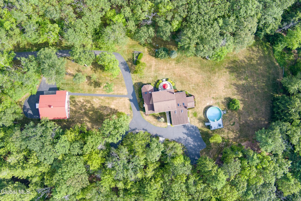Coeymans Hollow, New York, 12046, United States, 4 Bedrooms Bedrooms, ,3 BathroomsBathrooms,Residential,For Sale,1907699
