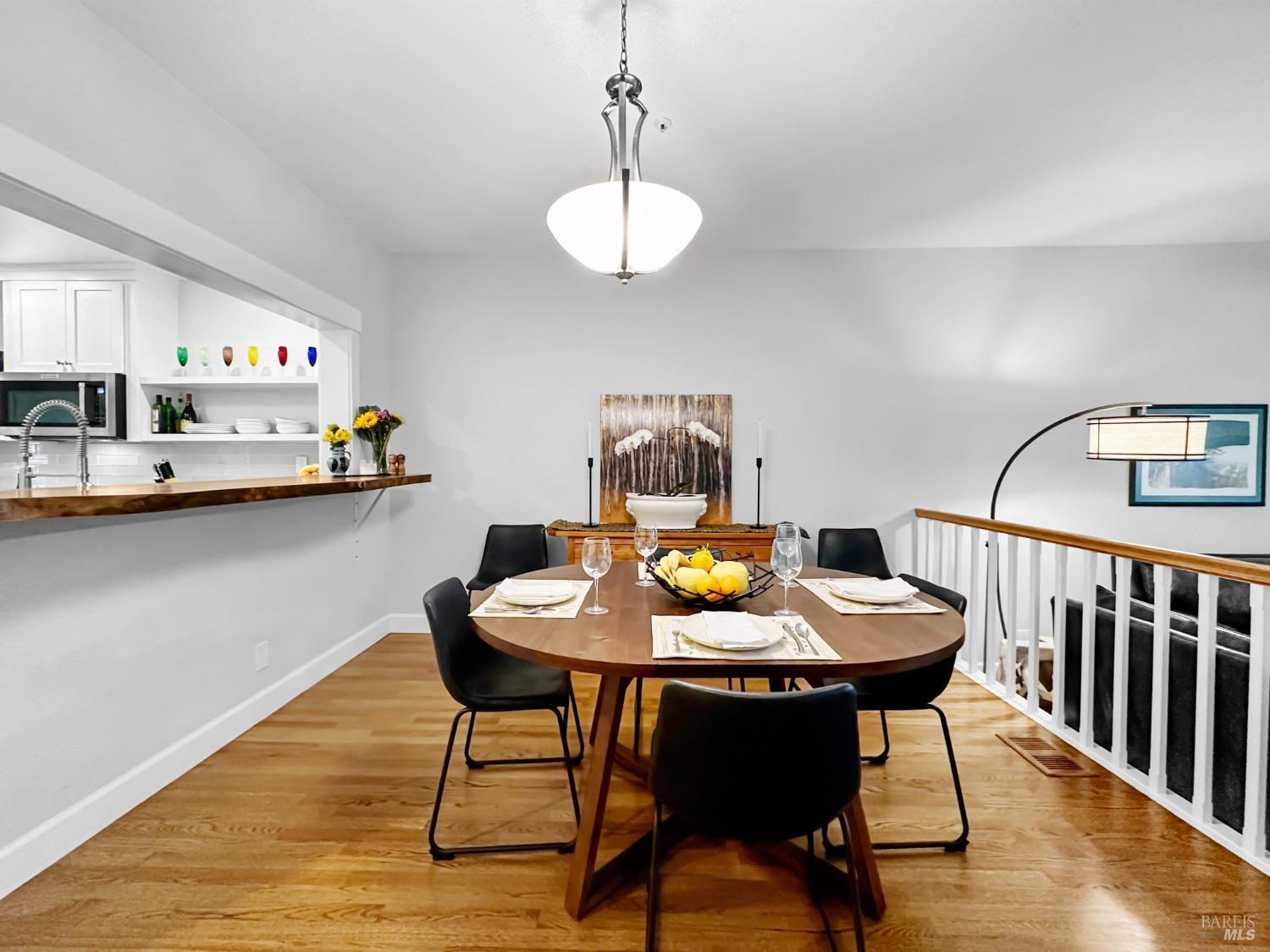 Napa, California, 94558, United States, 2 Bedrooms Bedrooms, ,3 BathroomsBathrooms,Residential,For Sale,1950858
