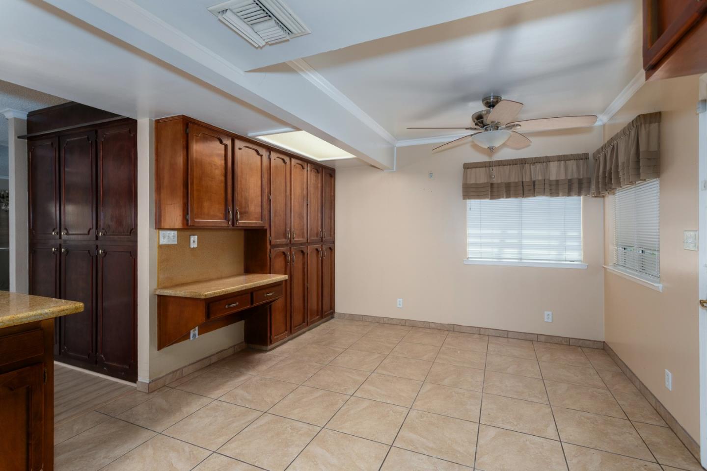 Clovis, California, 93611, United States, 4 Bedrooms Bedrooms, ,2 BathroomsBathrooms,Residential,For Sale,1907507