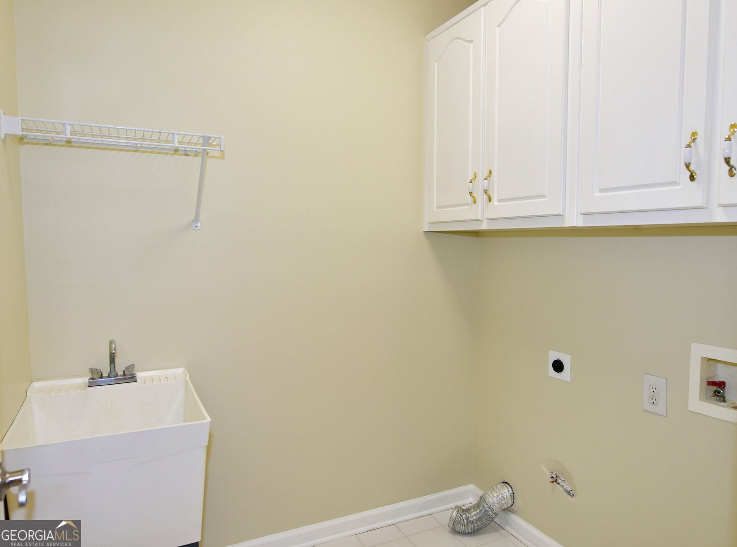 Hoschton, Georgia, 30548, United States, 5 Bedrooms Bedrooms, ,4 BathroomsBathrooms,Residential,For Sale,1992517