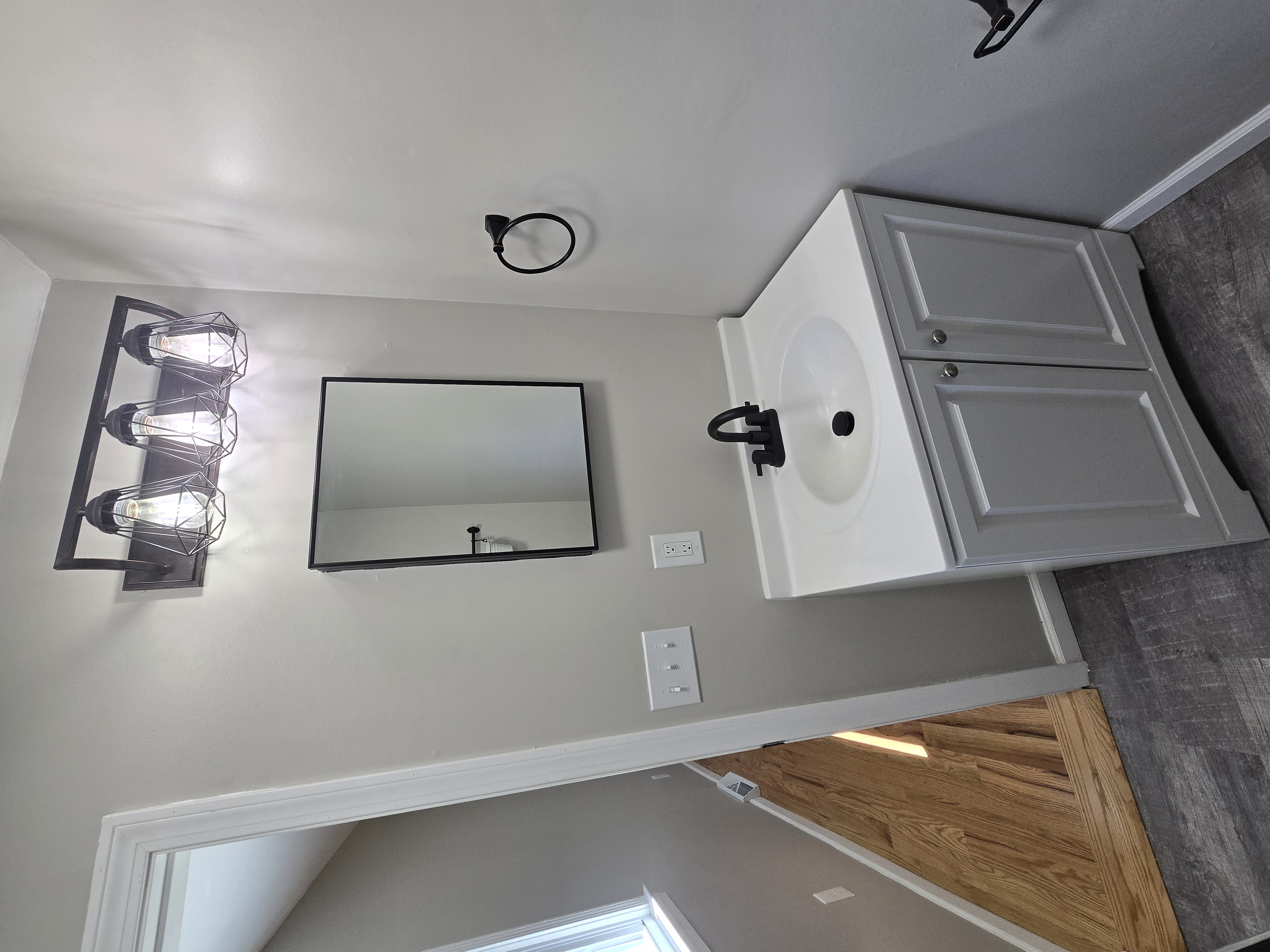 Beacon Falls, Connecticut, 06403, United States, 5 Bedrooms Bedrooms, ,2 BathroomsBathrooms,Residential,For Sale,2045464