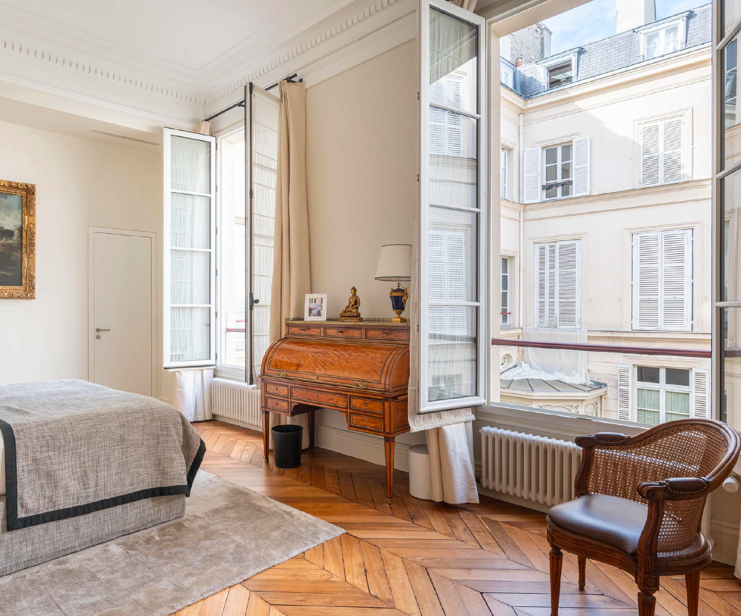  A beautifully renovated and fully air-conditioned apartment set within an elega… - 物件實景