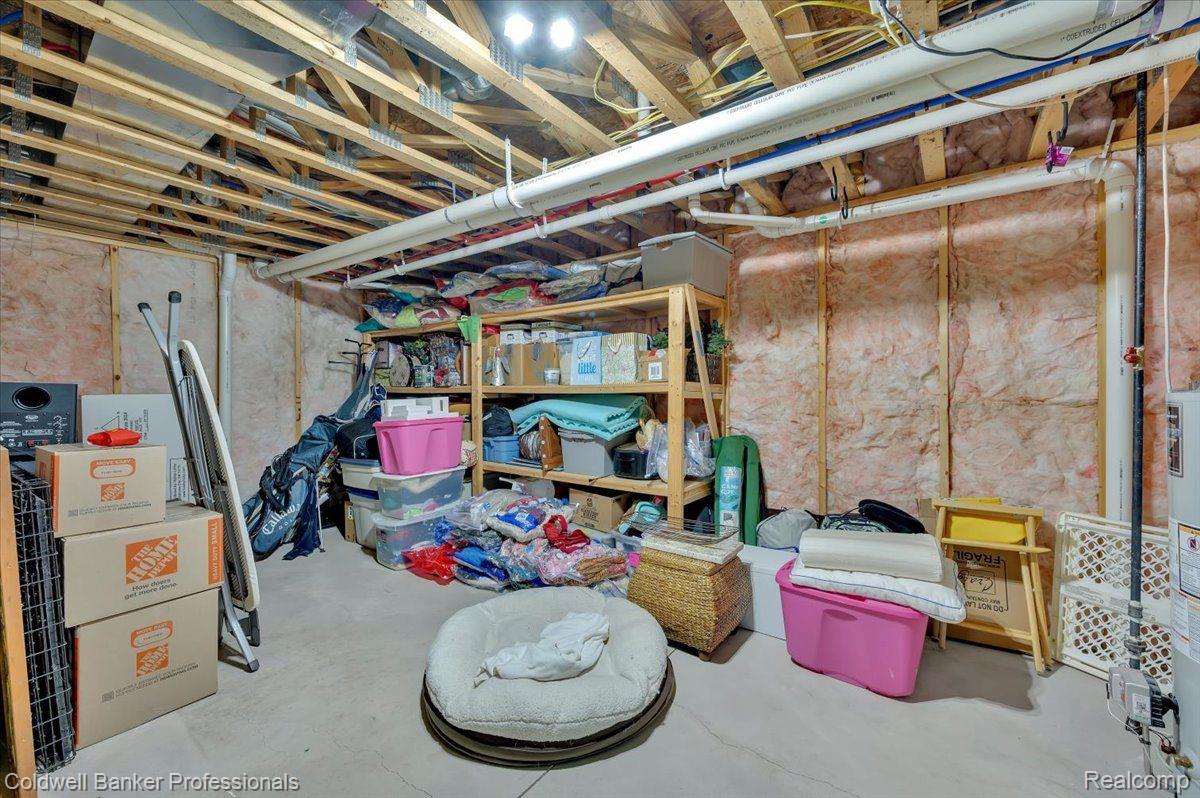 Oxford, Michigan, 48371, United States, 5 Bedrooms Bedrooms, ,4 BathroomsBathrooms,Residential,For Sale,1940303