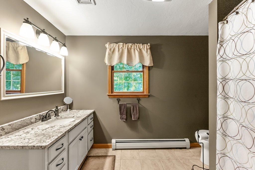 Bridgewater, Massachusetts, 02324, United States, 3 Bedrooms Bedrooms, ,2 BathroomsBathrooms,Residential,For Sale,1940785