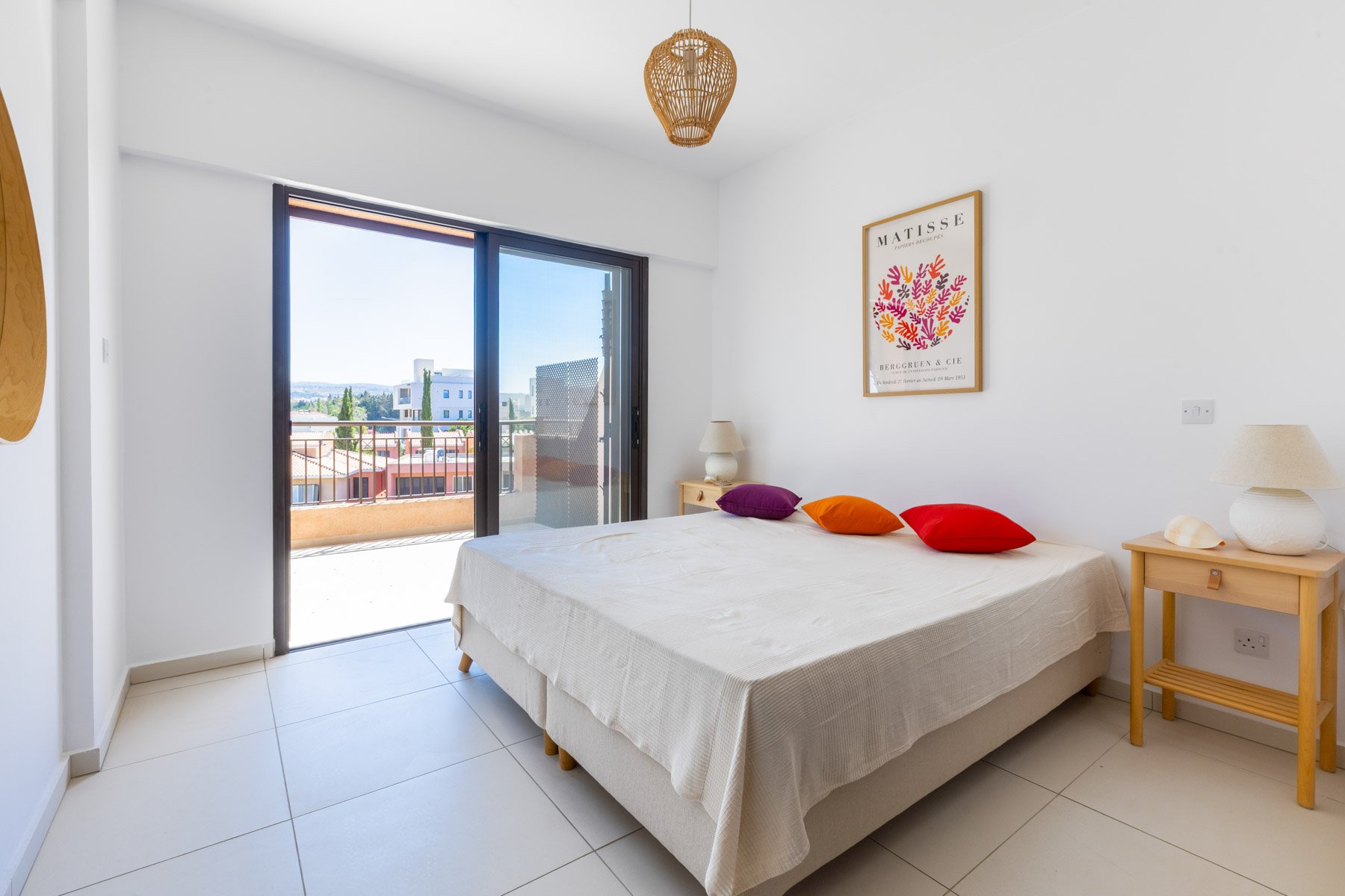  Move-In-Ready Two Bedroom Apartment in a Gated Complex, Universal, Pafos - 物件實景