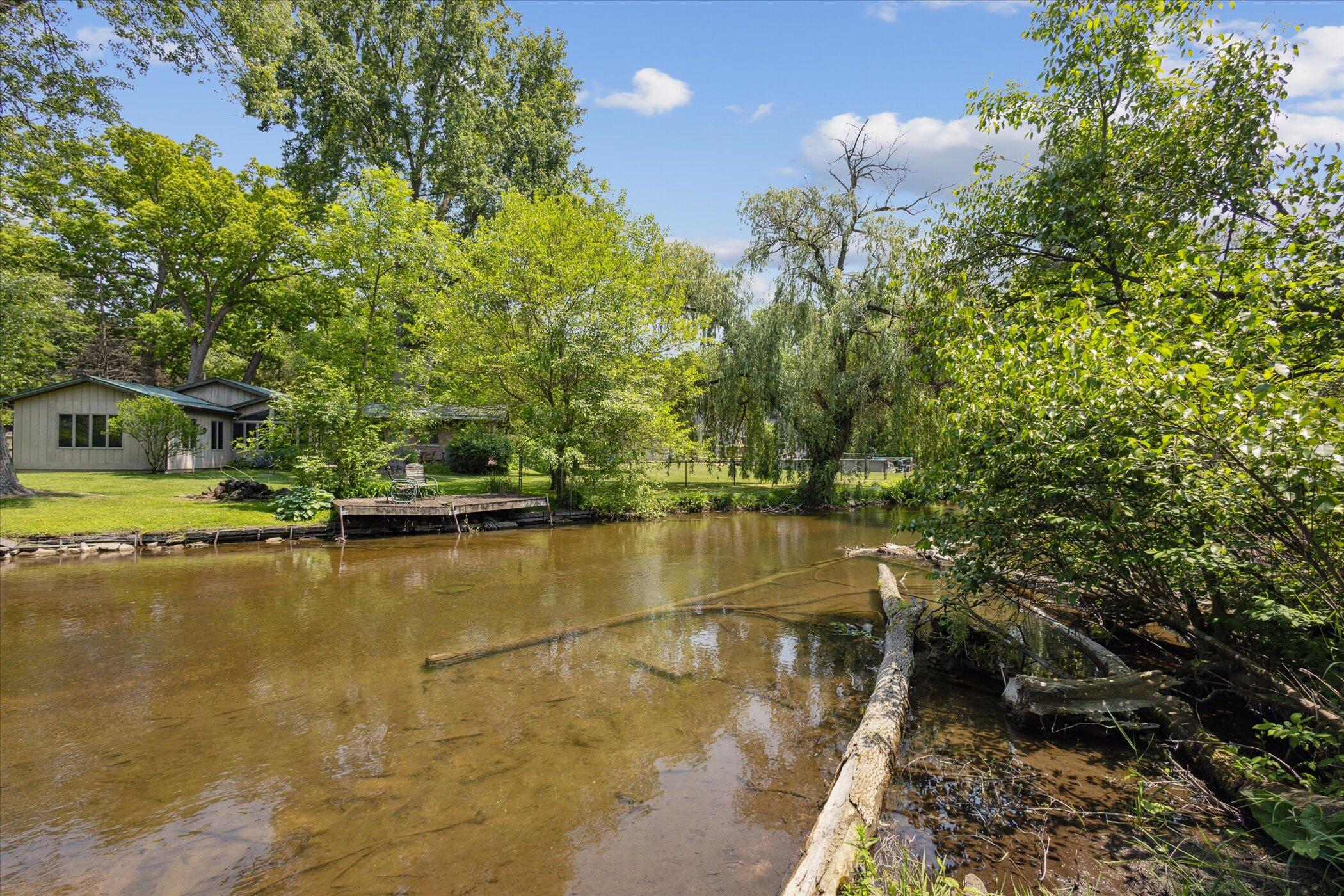 Edwardsburg, Michigan, 49112, United States, 4 Bedrooms Bedrooms, ,4 BathroomsBathrooms,Residential,For Sale,1989598