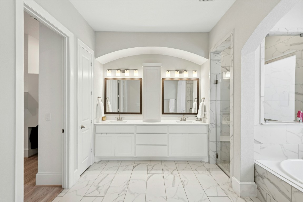 Austin, Texas, 78734, United States, 4 Bedrooms Bedrooms, ,4 BathroomsBathrooms,Residential,For Sale,1883410