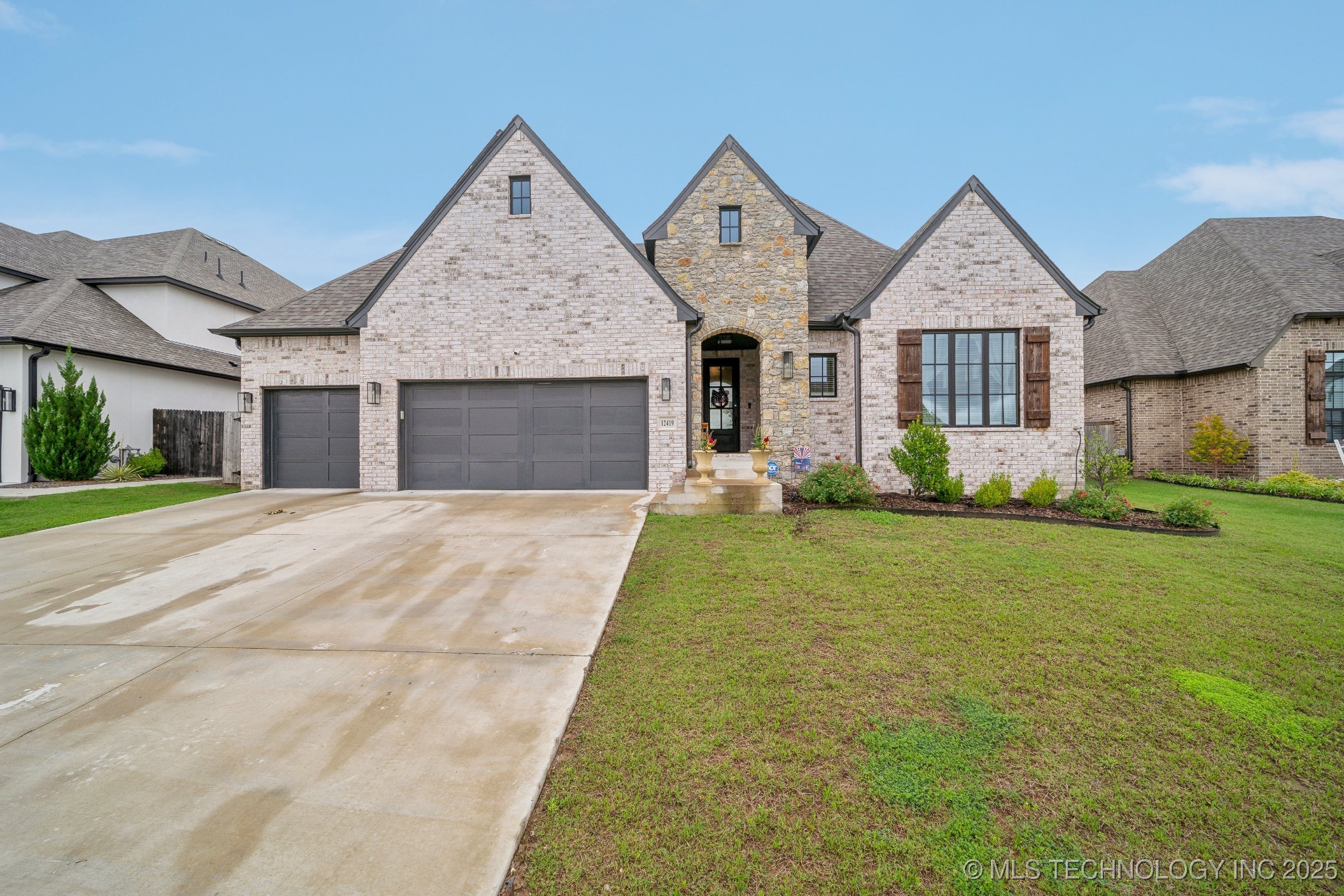 Bixby, Oklahoma, 74008, United States, 4 Bedrooms Bedrooms, ,3 BathroomsBathrooms,Residential,For Sale,1838090