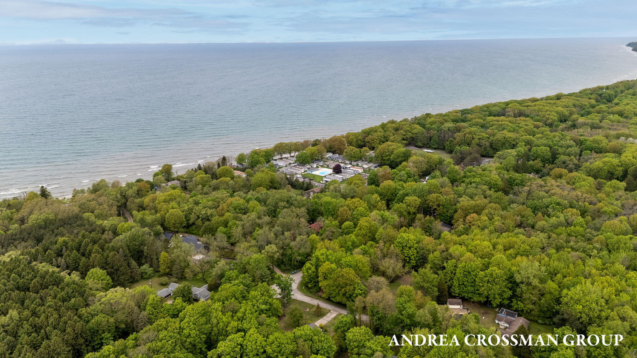 Fennville, Michigan, 49408, United States, 3 Bedrooms Bedrooms, ,2 BathroomsBathrooms,Residential,For Sale,1826575
