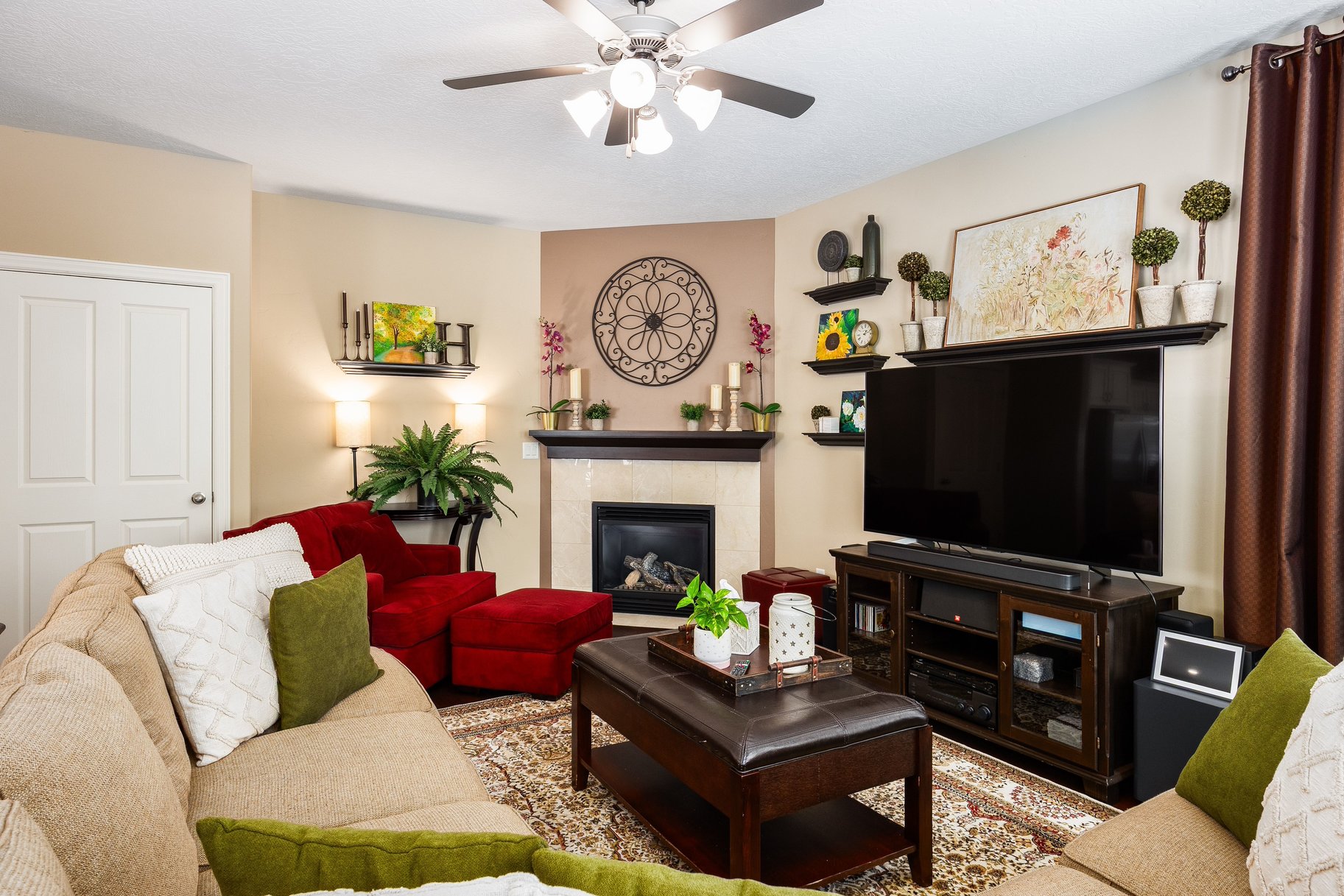  Rare North Shore Gem on One of Daybreak