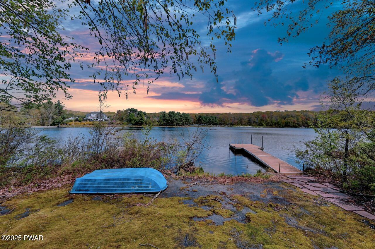 Lords Valley, Pennsylvania, 18428, United States, 5 Bedrooms Bedrooms, ,3 BathroomsBathrooms,Residential,For Sale,1977416