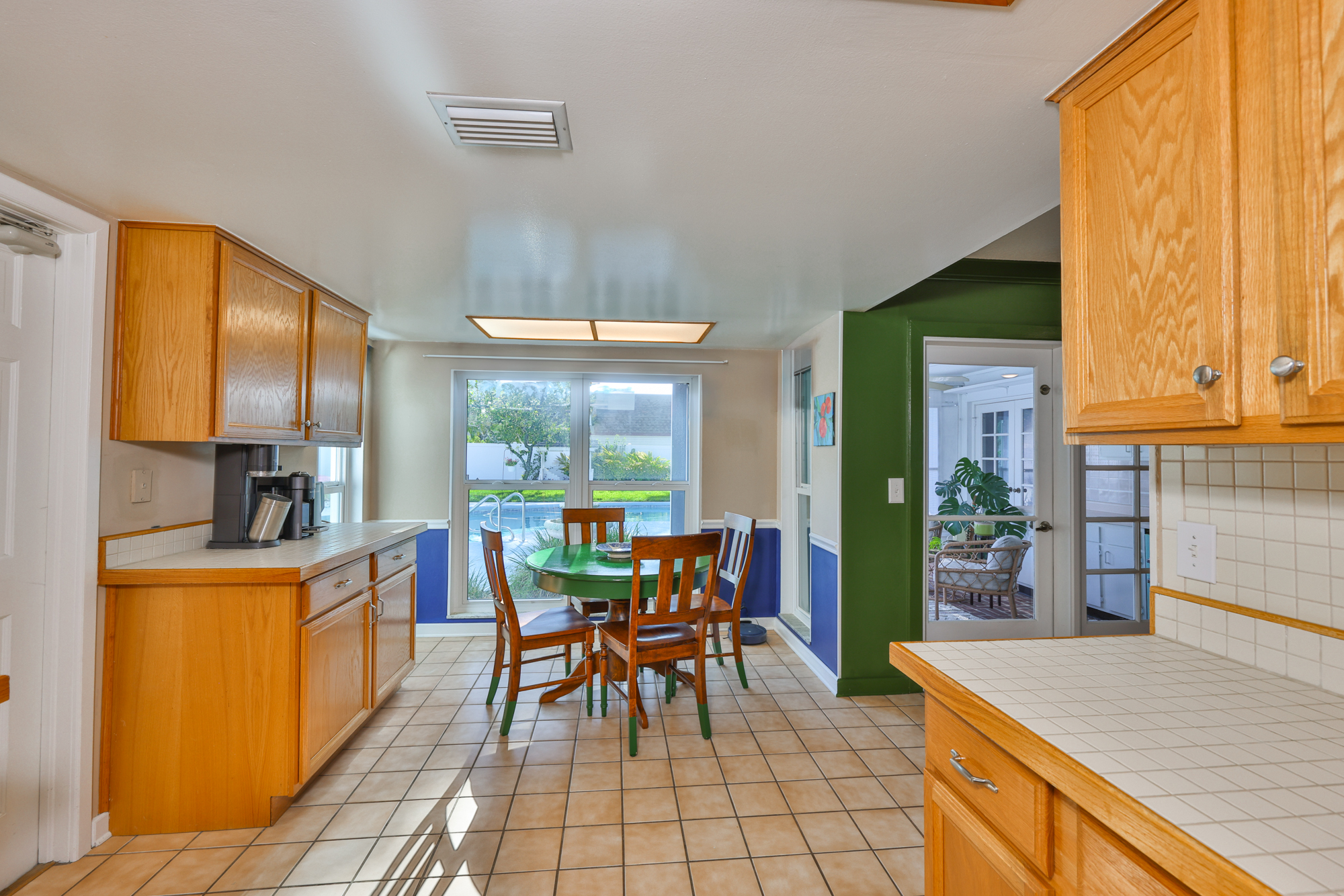 Tampa, Florida, 33613, United States, 3 Bedrooms Bedrooms, ,2 BathroomsBathrooms,Residential,For Sale,1981036