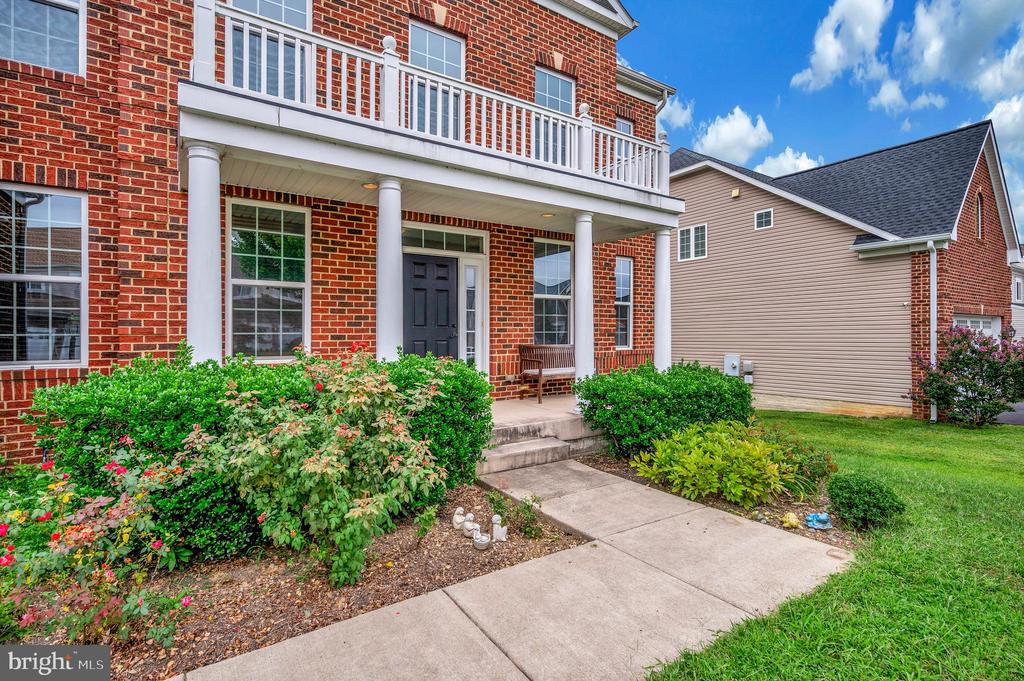 Woodbridge, Virginia, 22193, United States, 6 Bedrooms Bedrooms, ,6 BathroomsBathrooms,Residential,For Sale,1919107