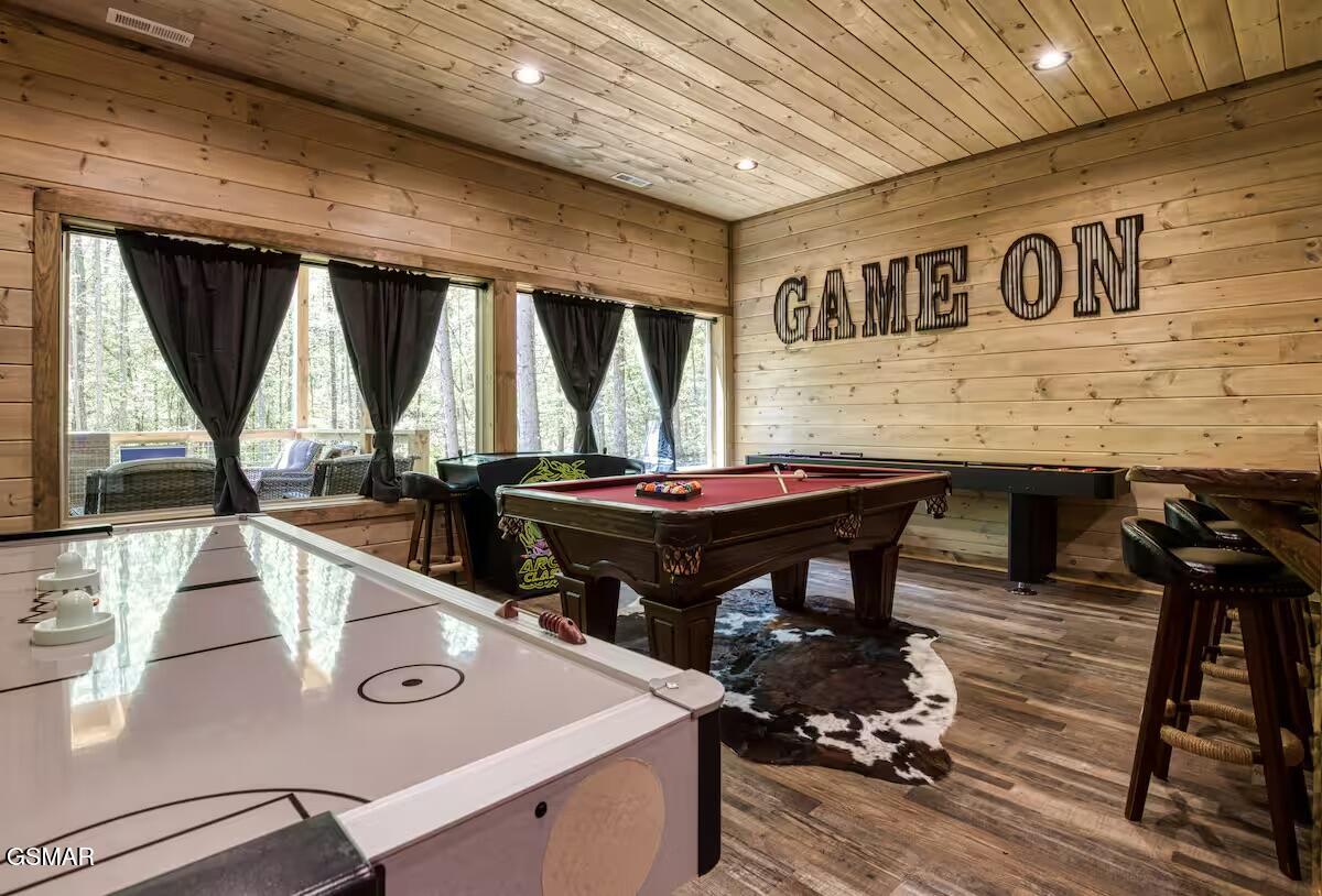 Sevierville, Tennessee, 37862, United States, 5 Bedrooms Bedrooms, ,5 BathroomsBathrooms,Residential,For Sale,2008857