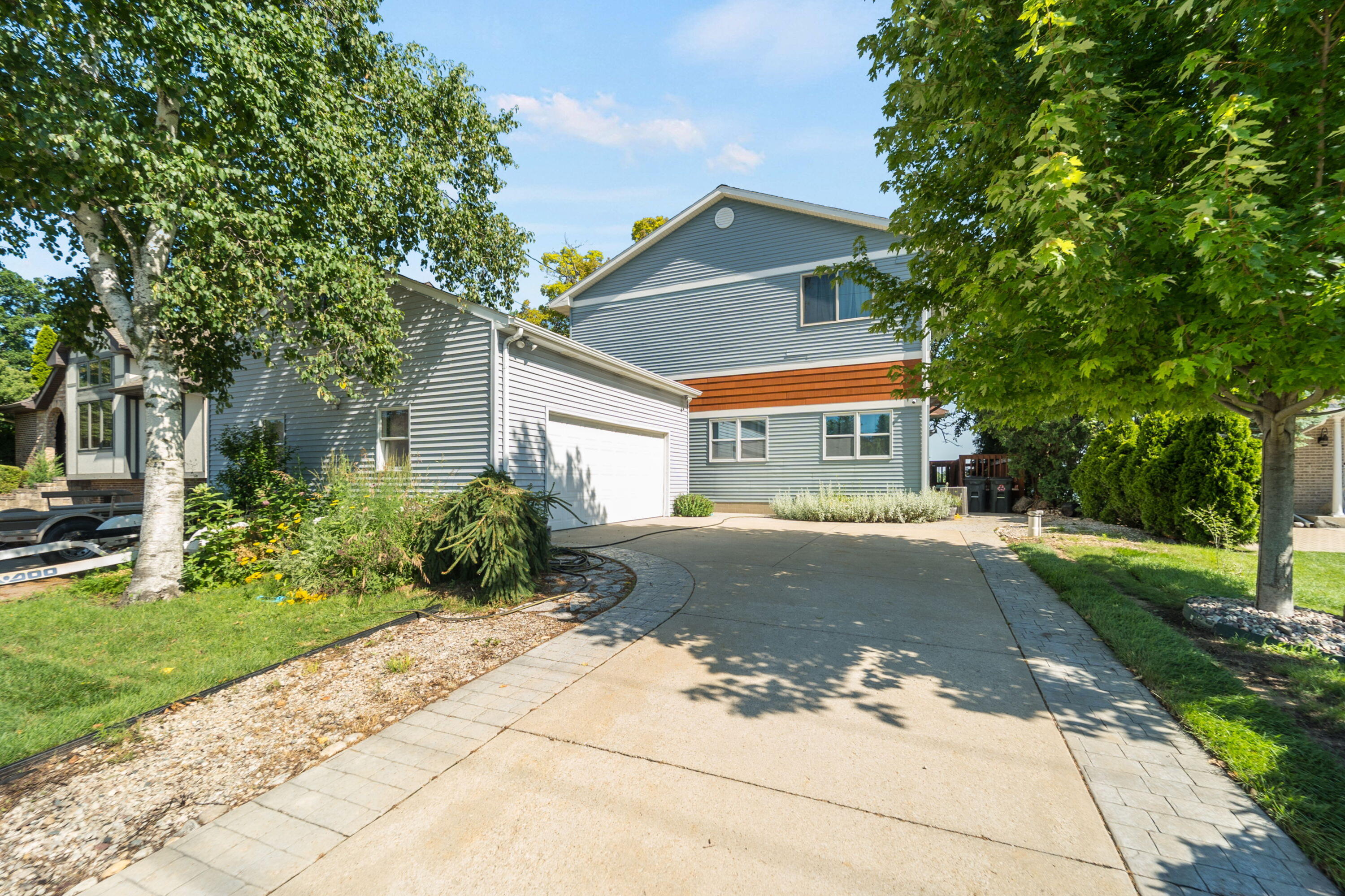 Burlington, Wisconsin, 53105, United States, 4 Bedrooms Bedrooms, ,3 BathroomsBathrooms,Residential,For Sale,1885300