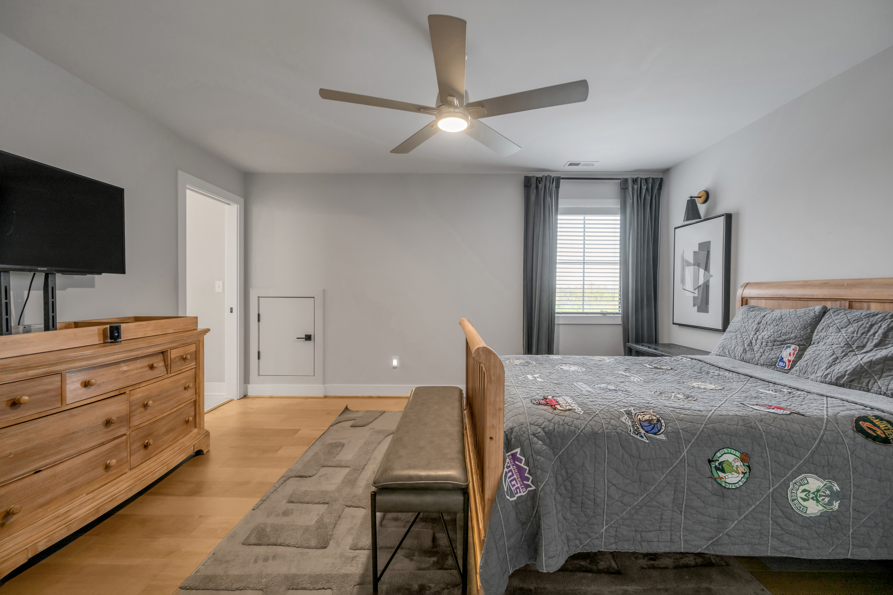  2429 Lorenzo Way - 物件實景