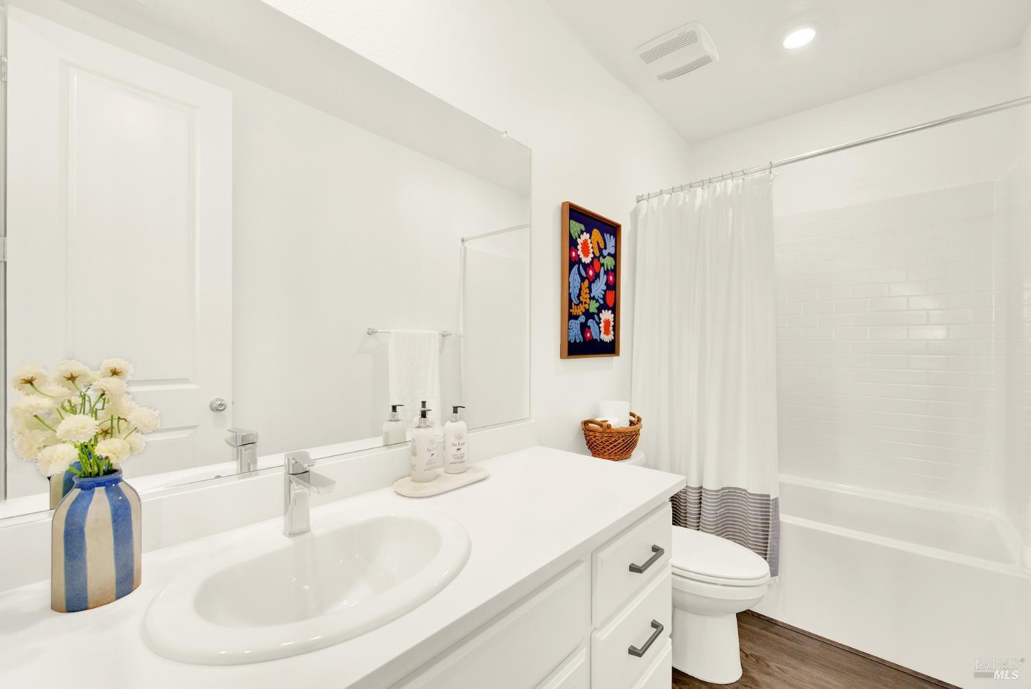 Fairfield, California, 94533, United States, 3 Bedrooms Bedrooms, ,2 BathroomsBathrooms,Residential,For Sale,2025856
