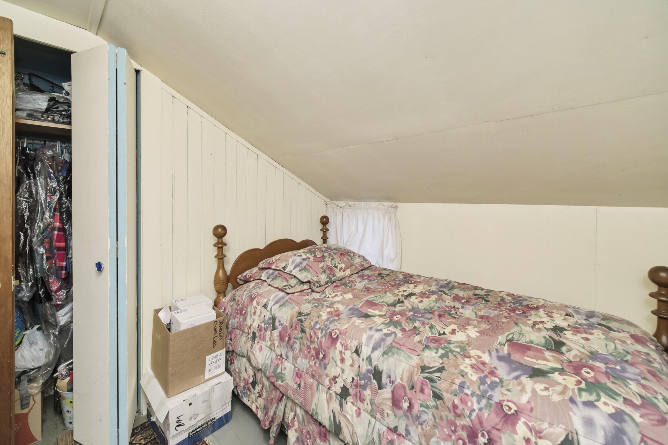 Onekama, Michigan, 49675, United States, 3 Bedrooms Bedrooms, ,3 BathroomsBathrooms,Residential,For Sale,1914171