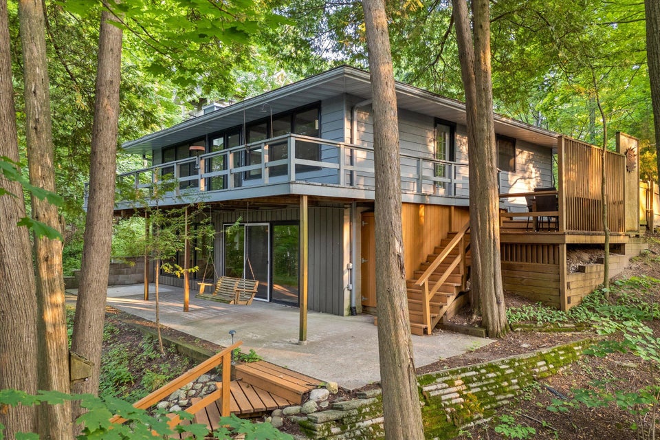 Rhine, Wisconsin, 53020, United States, 3 Bedrooms Bedrooms, ,4 BathroomsBathrooms,Residential,For Sale,1982629