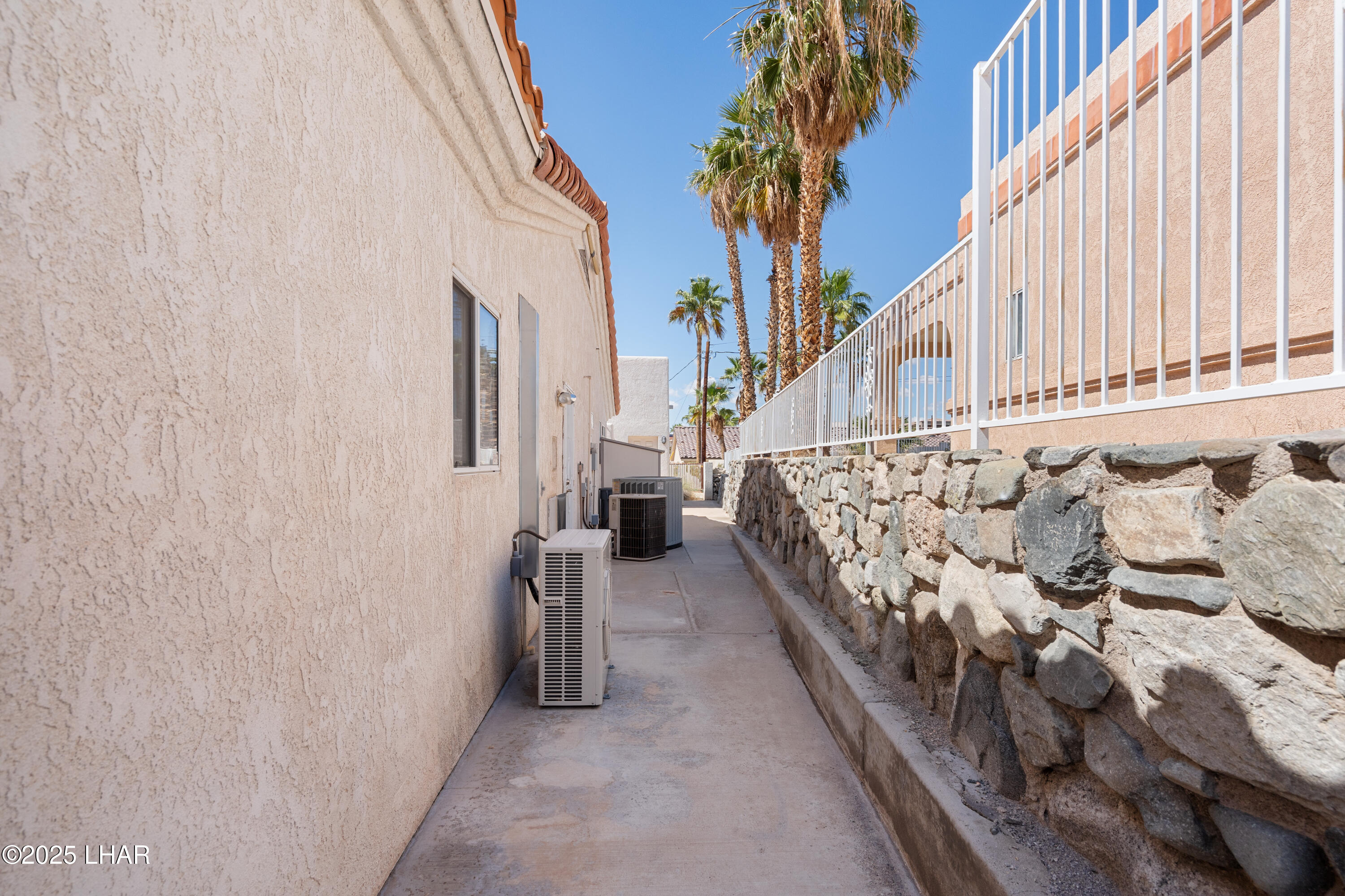 Lake Havasu City, Arizona, 86404, United States, 4 Bedrooms Bedrooms, ,4 BathroomsBathrooms,Residential,For Sale,1818242