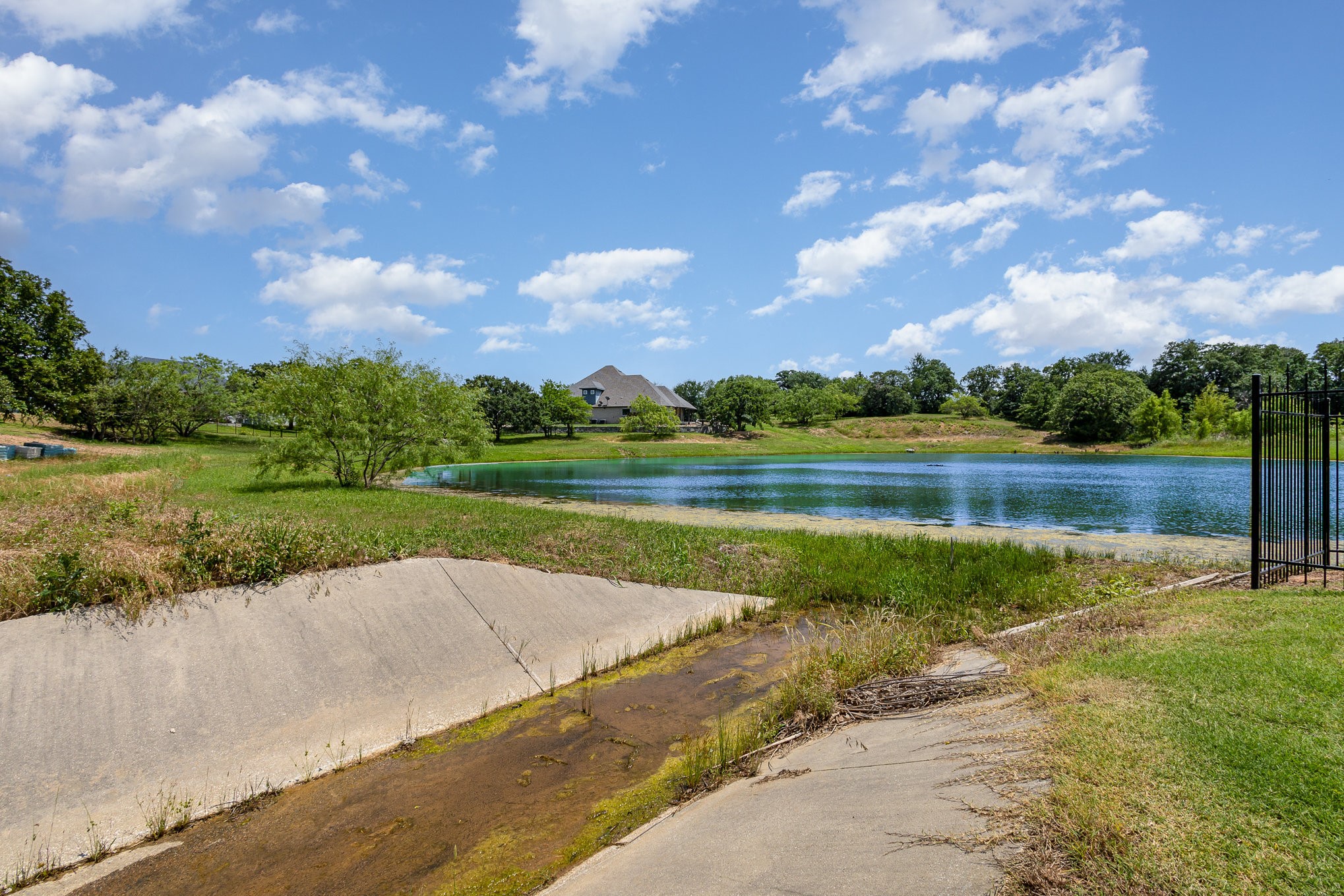 Cross Roads, Texas, 76227, United States, 4 Bedrooms Bedrooms, ,3 BathroomsBathrooms,Residential,For Sale,1865496