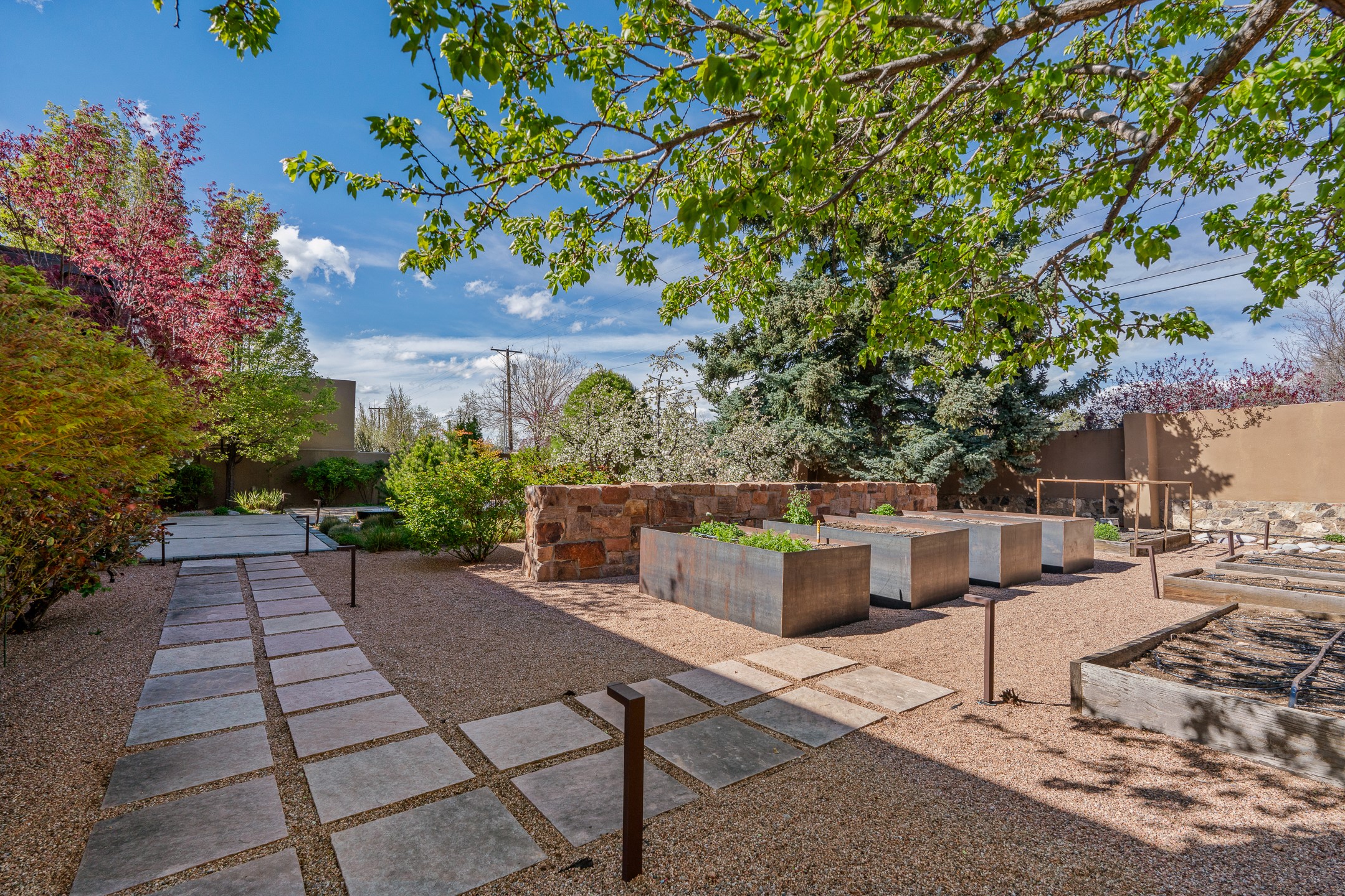  974 Old Santa Fe Trail - 物件實景