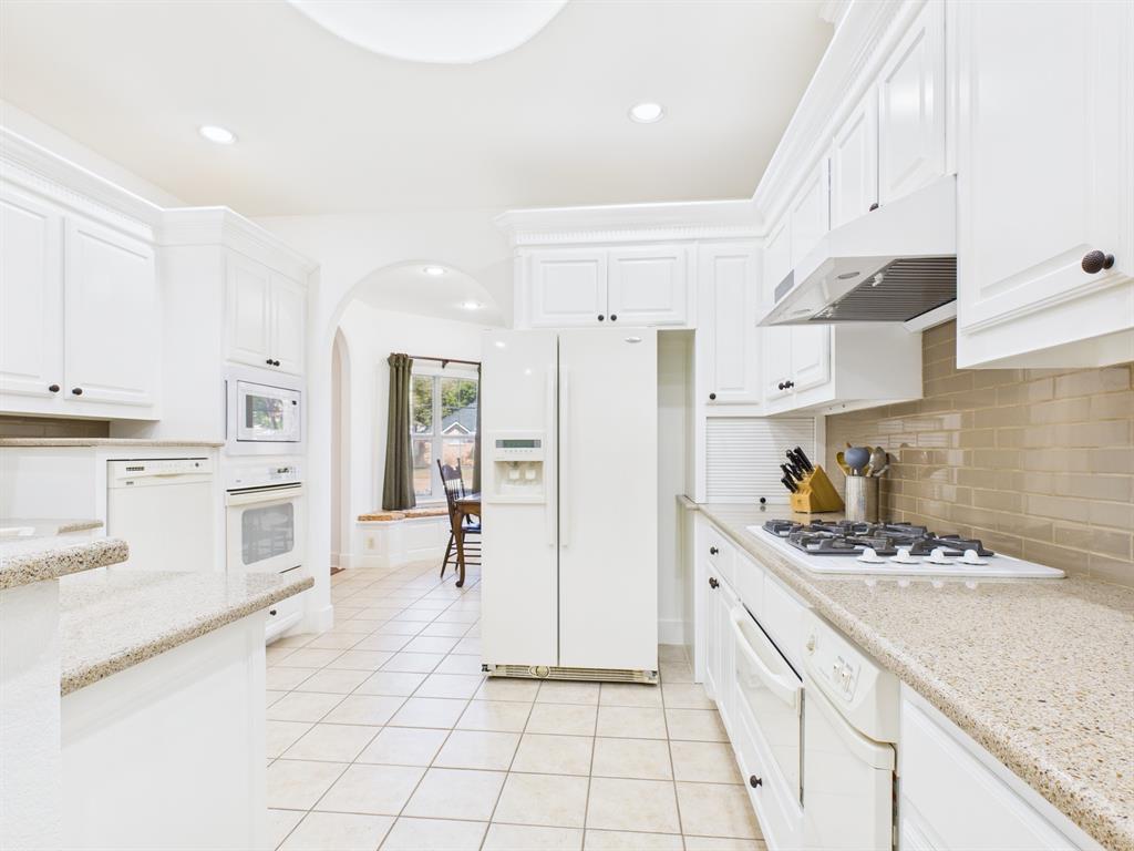 Waxahachie, Texas, 75165, United States, 3 Bedrooms Bedrooms, ,2 BathroomsBathrooms,Residential,For Sale,1977145