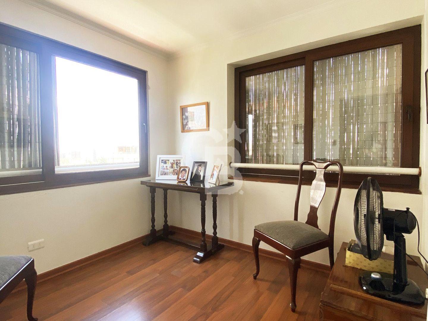 Las Condes, Chile, 5 Bedrooms Bedrooms, ,4 BathroomsBathrooms,Residential,For Sale,1994640