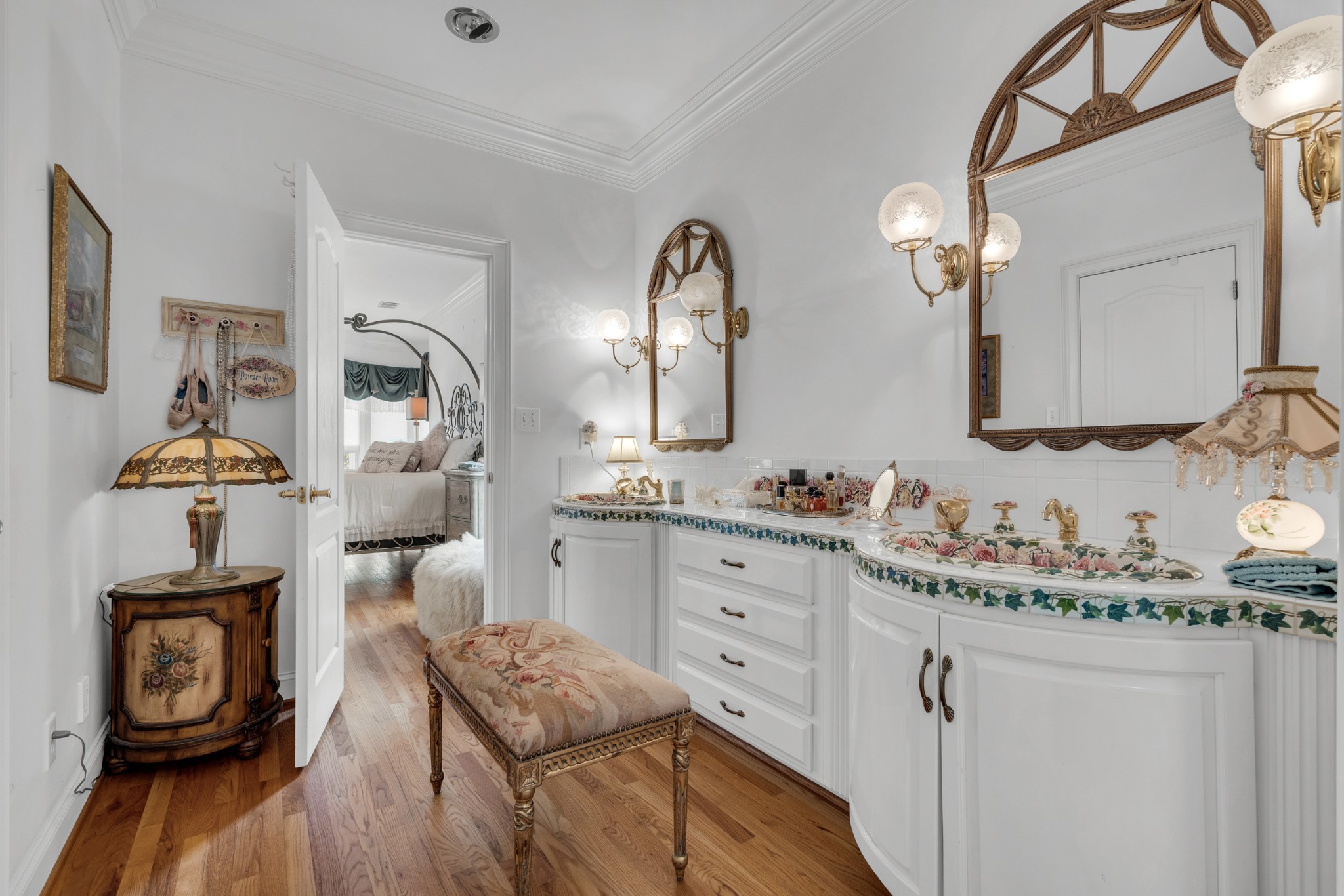 Dover, Tennessee, 37058, United States, 6 Bedrooms Bedrooms, ,4 BathroomsBathrooms,Residential,For Sale,1981726