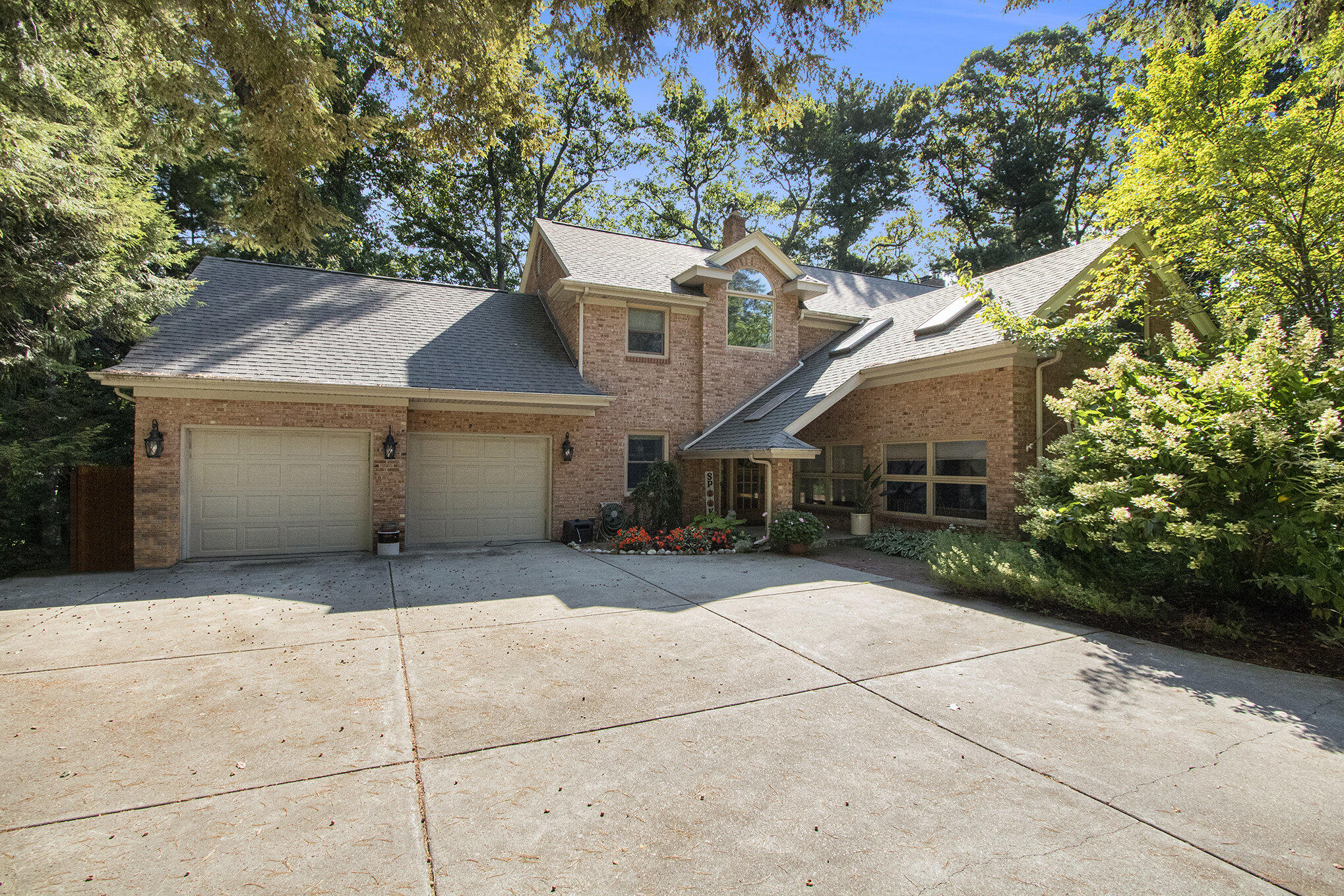 St. Joseph, Michigan, 49085, United States, 5 Bedrooms Bedrooms, ,4 BathroomsBathrooms,Residential,For Sale,1960550