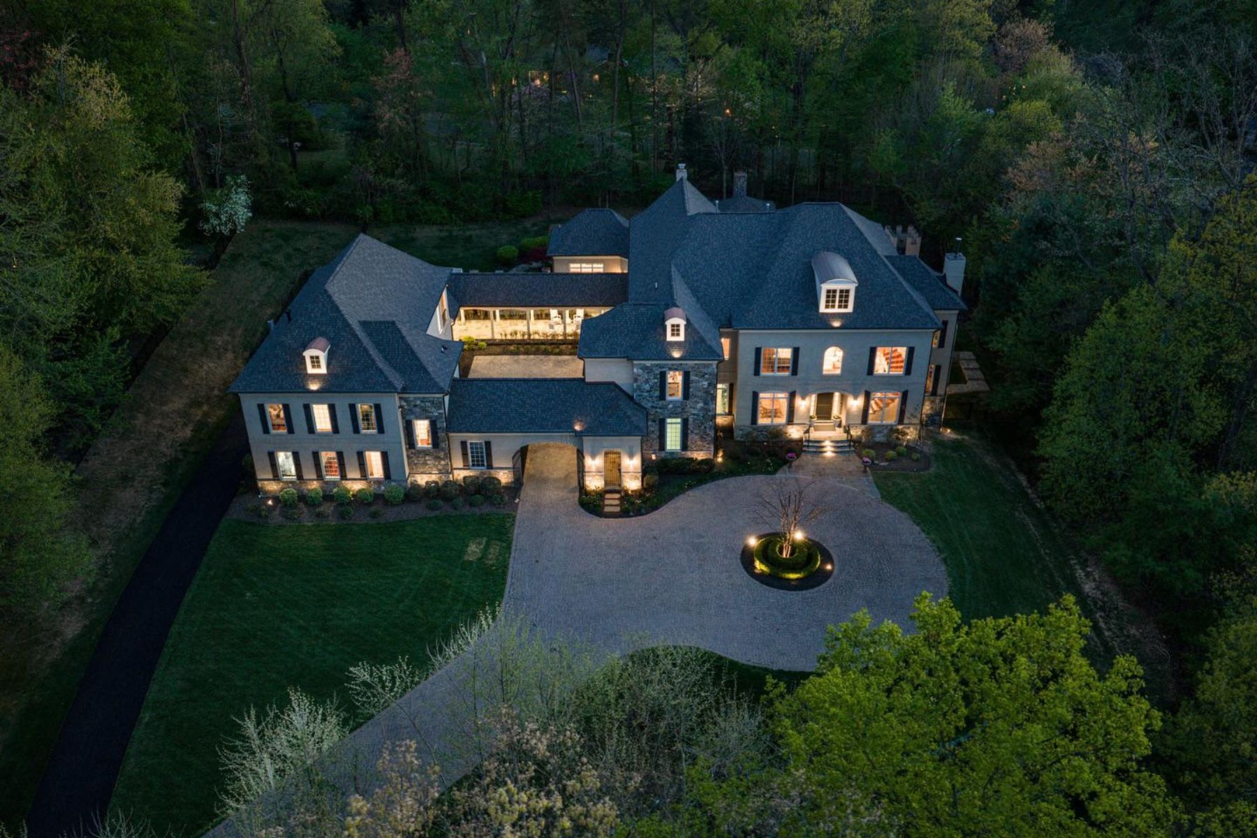  9111 Dara Lane, Great Falls, VA, 22066 - 物件實景