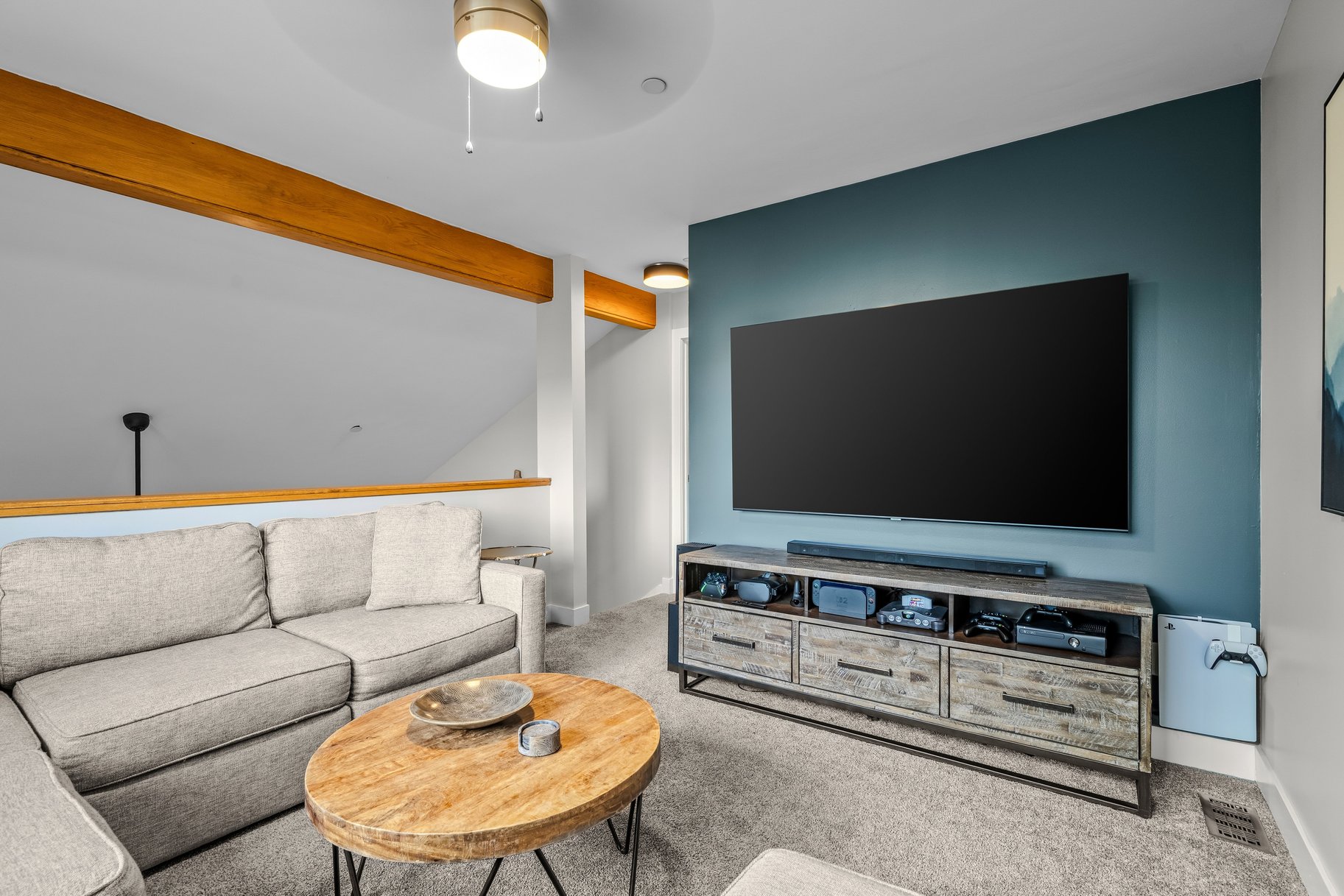  Recently Remodeled in Peaceful Elk Run - 物件實景