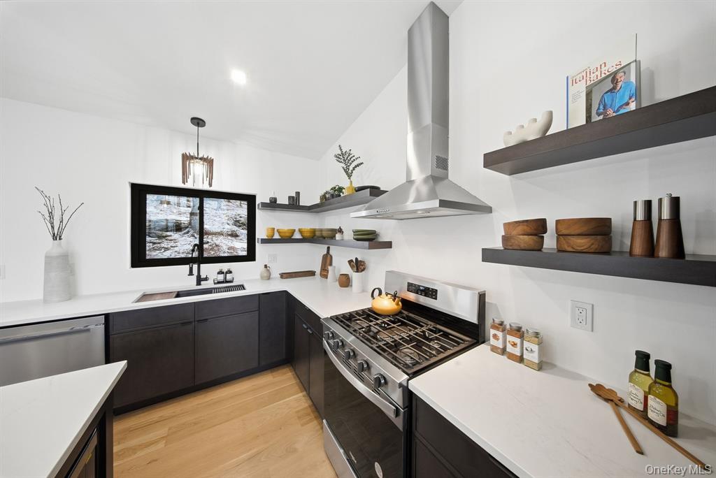 Neversink, New York, 12765, United States, 3 Bedrooms Bedrooms, ,2 BathroomsBathrooms,Residential,For Sale,2010737