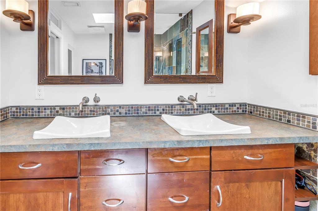 St Petersburg, Florida, 33711, United States, 3 Bedrooms Bedrooms, ,2 BathroomsBathrooms,Residential,For Sale,1862533