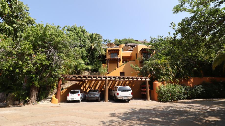 Zihuatanejo de Azueta, Guerrero, 40884, Mexico, 6 Bedrooms Bedrooms, ,10 BathroomsBathrooms,Residential,For Sale,1686440