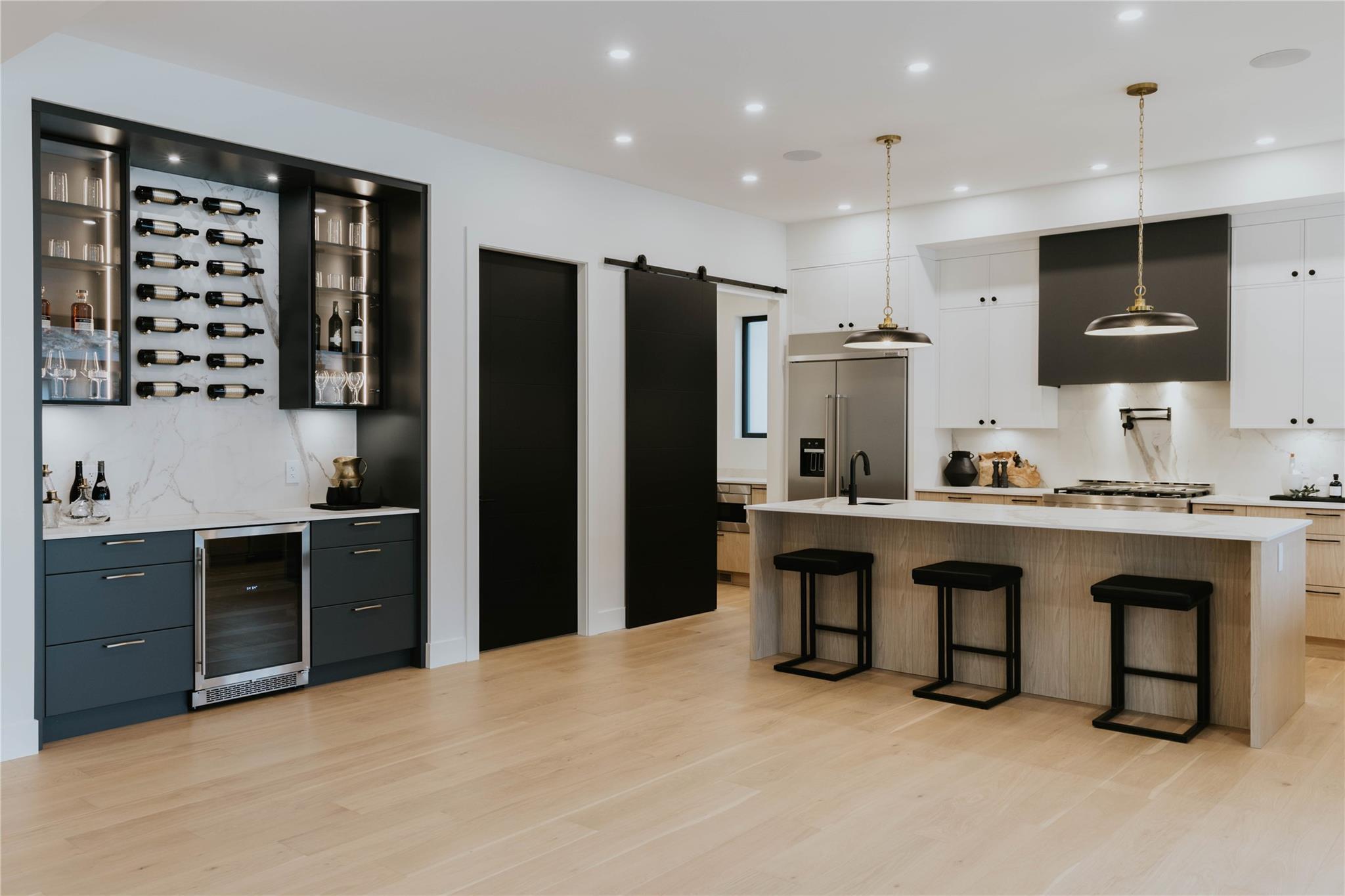 KELOWNA, British Columbia, V1W 0C4, CA, 5 Bedrooms Bedrooms, ,4 BathroomsBathrooms,Residential,For Sale,1960562