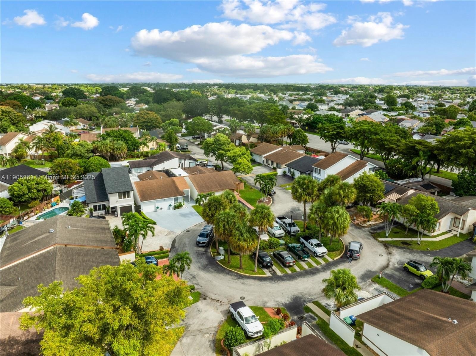 Miami, Florida, 33196, United States, 3 Bedrooms Bedrooms, ,2 BathroomsBathrooms,Residential,For Sale,1979827