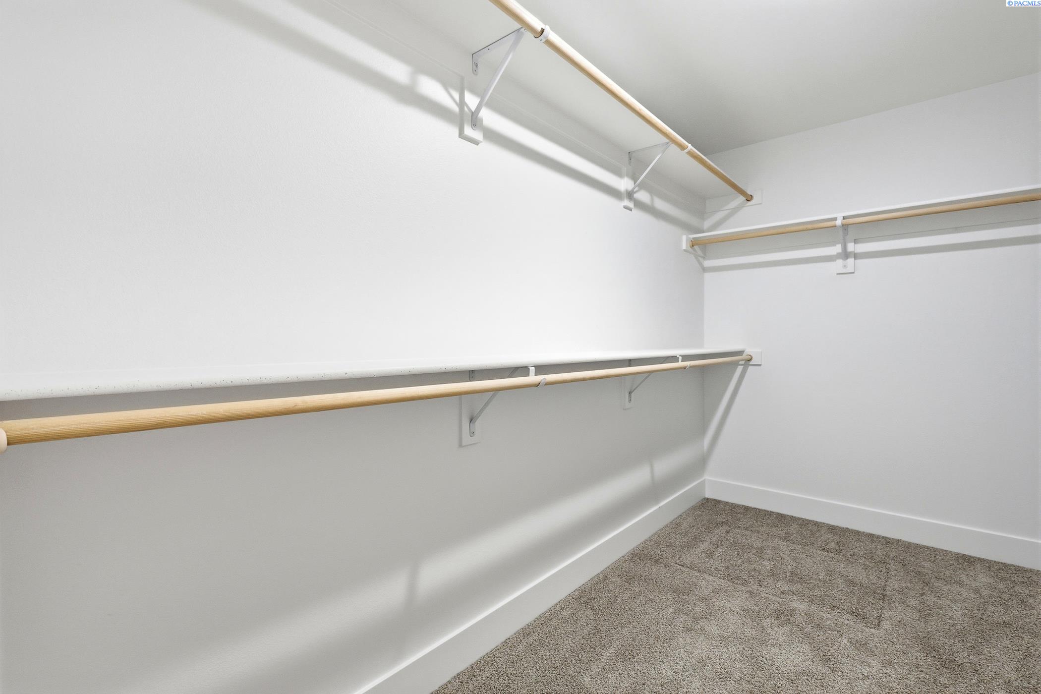 Kennewick, Washington, 99338, United States, 3 Bedrooms Bedrooms, ,2 BathroomsBathrooms,Residential,For Sale,2000655