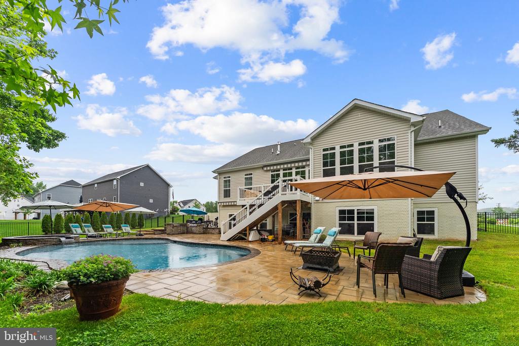 Warrenton, Virginia, 20187, United States, 4 Bedrooms Bedrooms, ,4 BathroomsBathrooms,Residential,For Sale,2048905