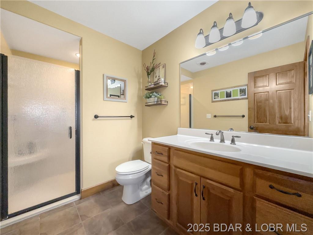 Camdenton, Missouri, 65020, United States, 4 Bedrooms Bedrooms, ,4 BathroomsBathrooms,Residential,For Sale,1805220